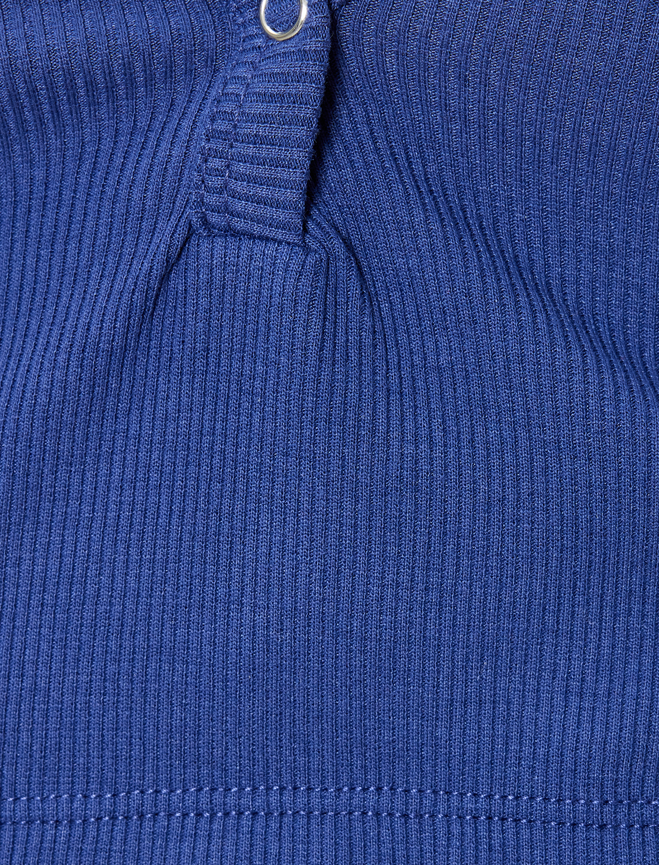   Uzun Kollu Düğmeli V Yaka Tişört