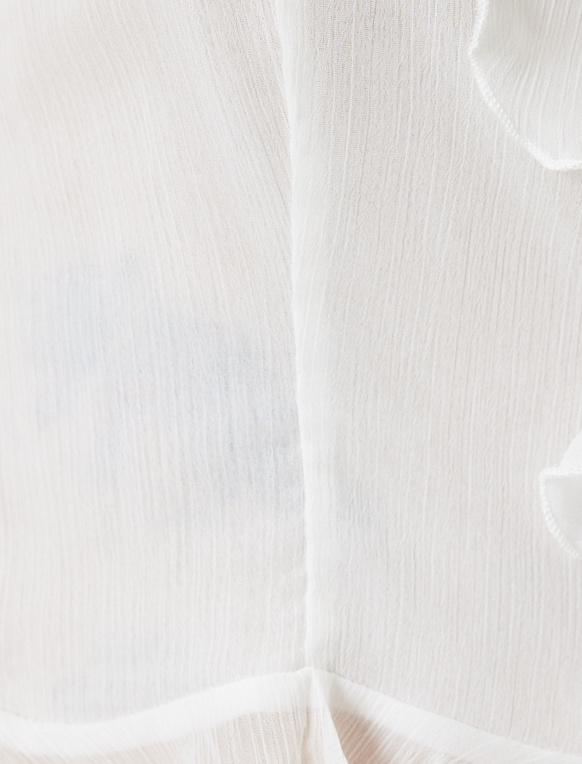   Omuzları Açık Fırfırlı Bluz Crop İnce Askılı