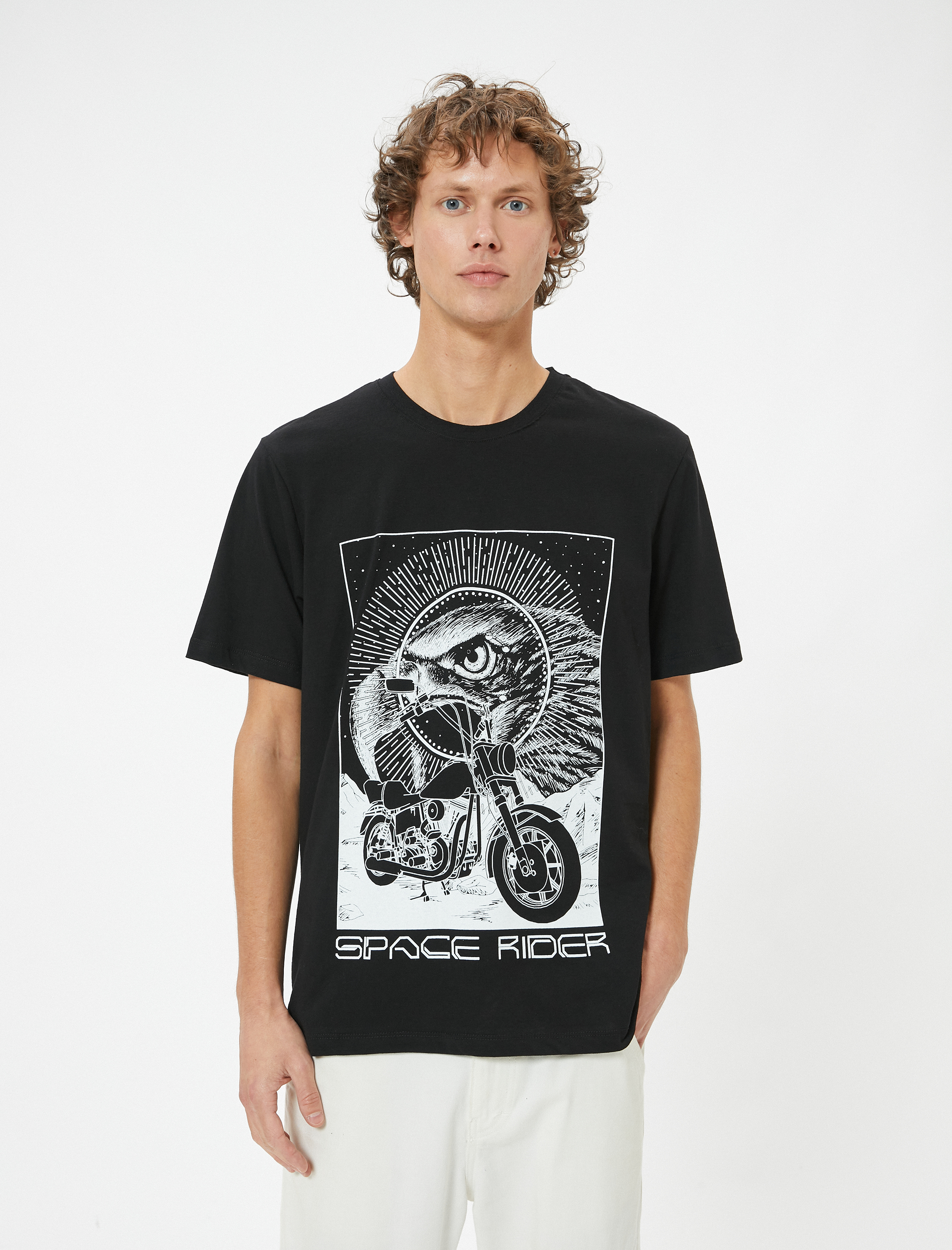   Kısa Kollu Bisiklet Yaka Pamuklu Baskılı Tişört