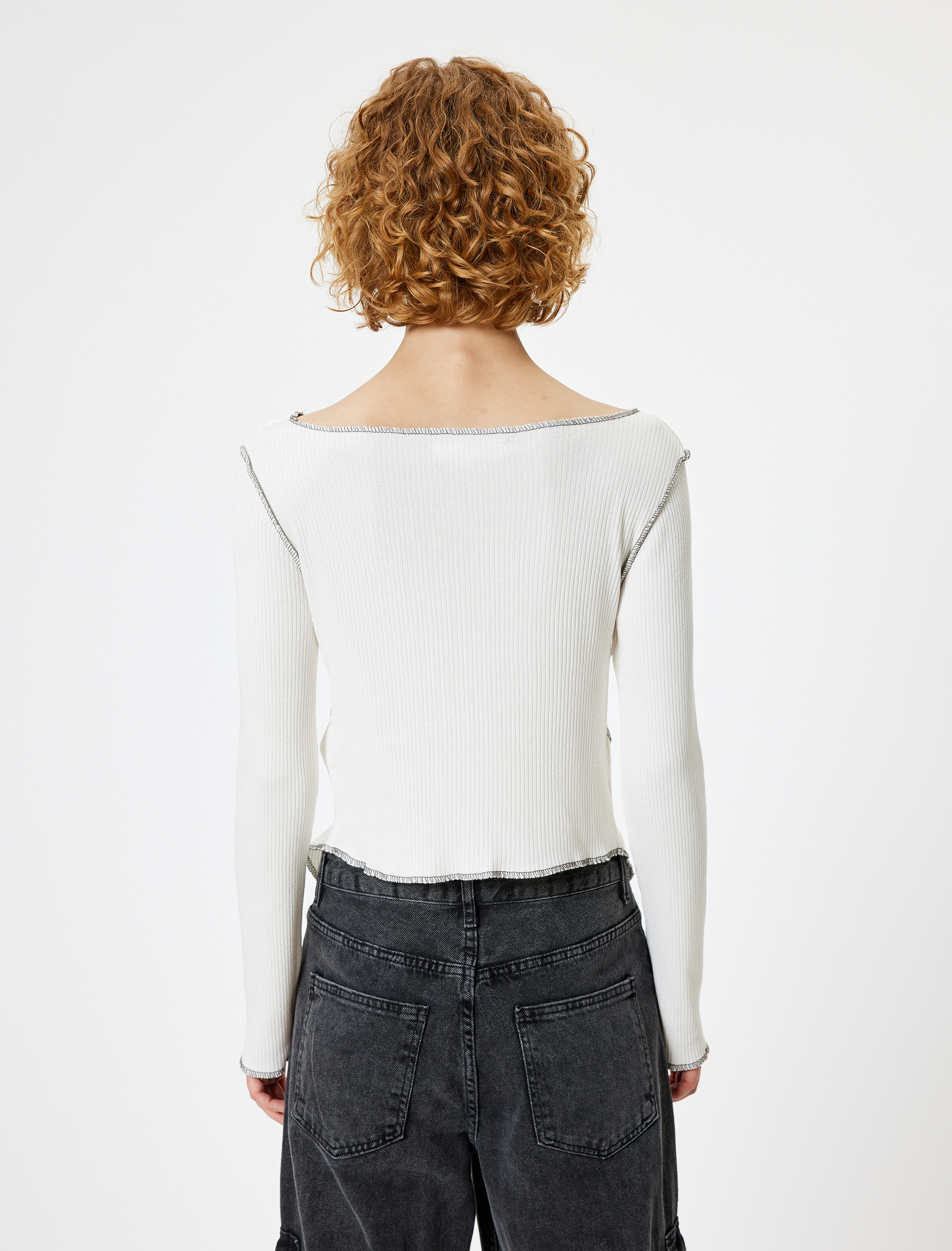   Uzun Kollu Tişört Kaşkorse Baskılı Kayık Yaka Slim Fit Asimetrik Kesim