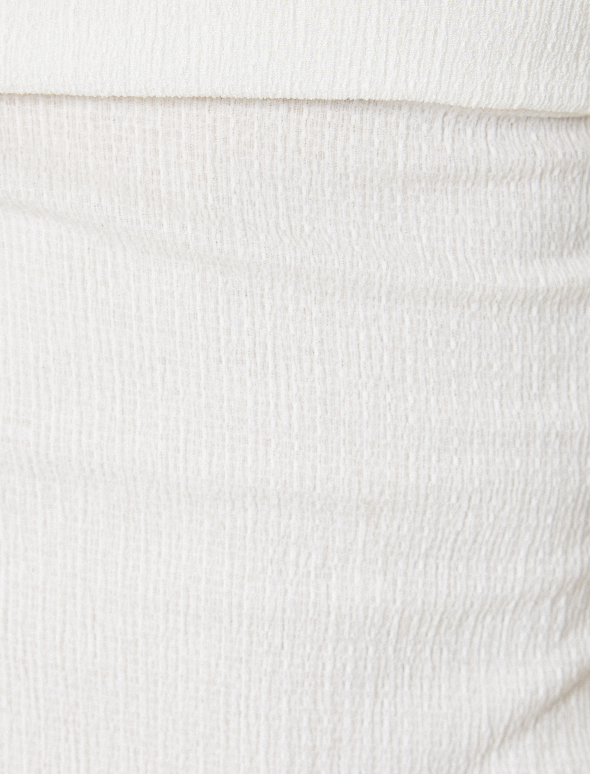   Madonna Yaka Omzu Açık Crop Bluz Kısa Kollu Bürümcük Dokulu Slim Fit