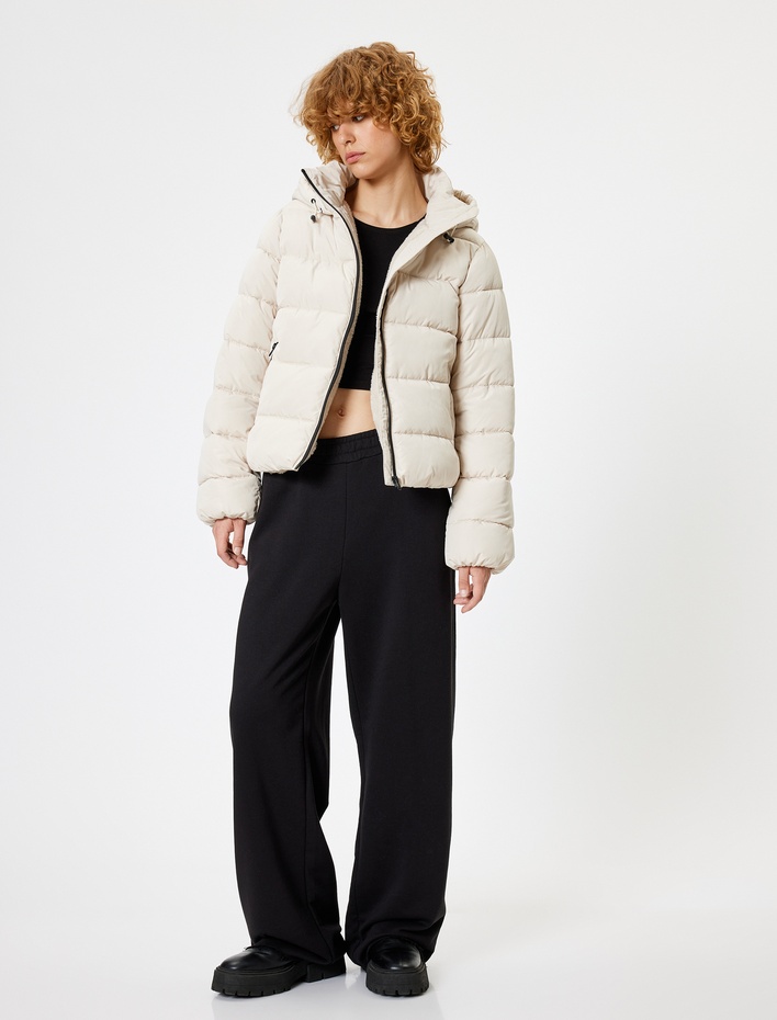  Şişme Mont Kapüşonlu Fermuarlı Cep Detaylı