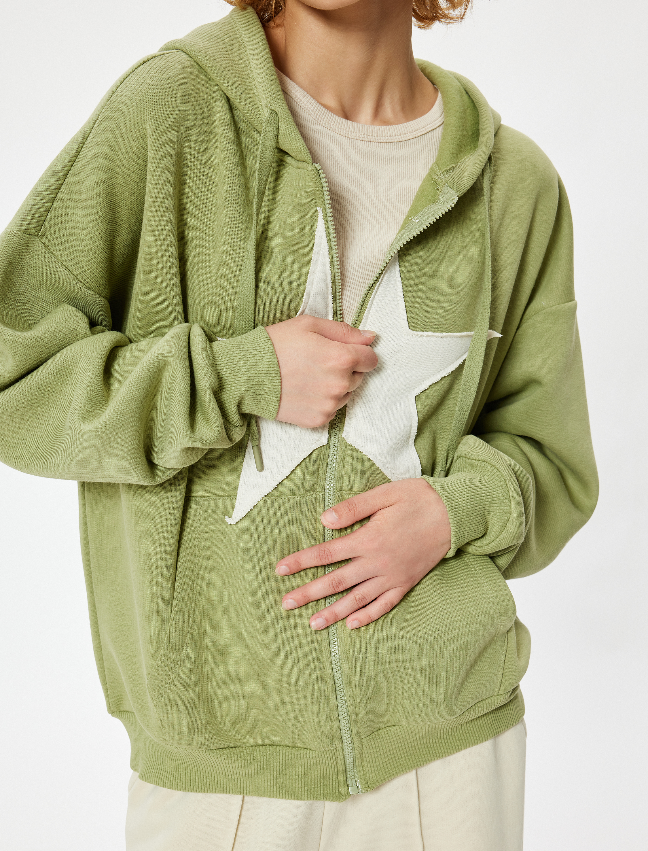   Oversize Fermuarlı Sweatshirt Kapüşonlu Yıldız İşlemeli Cep Detaylı Şardonlu