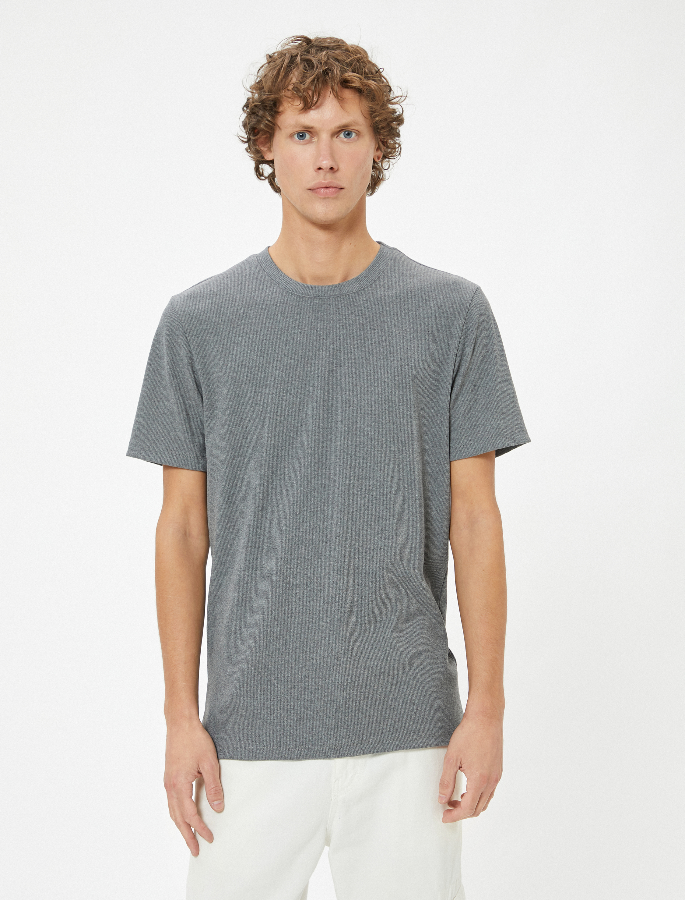   Basic Kısa Kollu Bisiklet Yaka Slim Fit Tişört