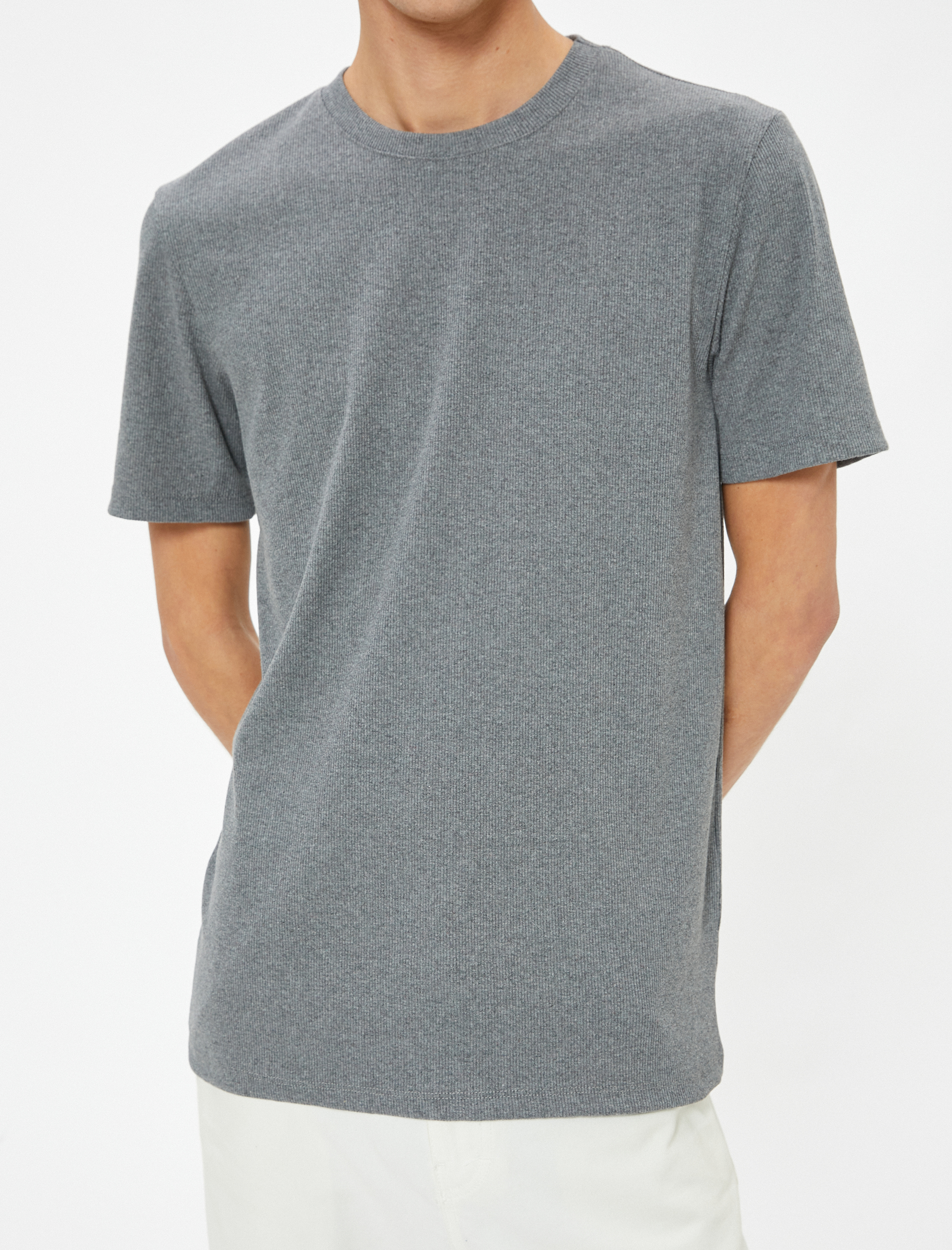   Basic Kısa Kollu Bisiklet Yaka Slim Fit Tişört