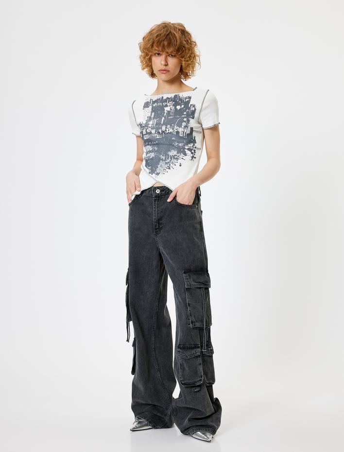  Baskılı Tişört Asimetrik Kesim Kaşkorse Bisiklet Yaka Kısa Kollu Slim Fit