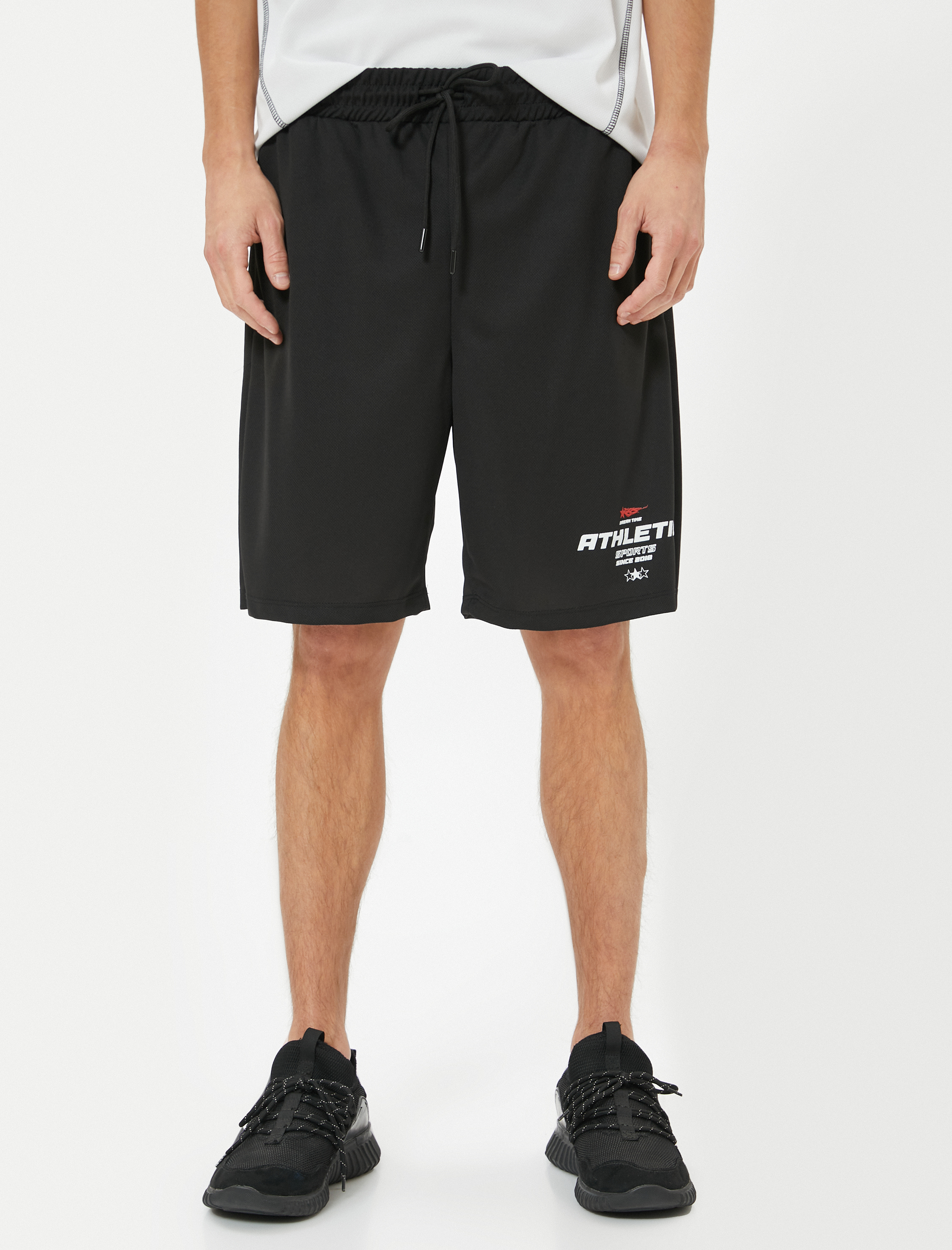   Spor Şort Slogan Baskılı Beli Bağcıklı Cep Detaylı