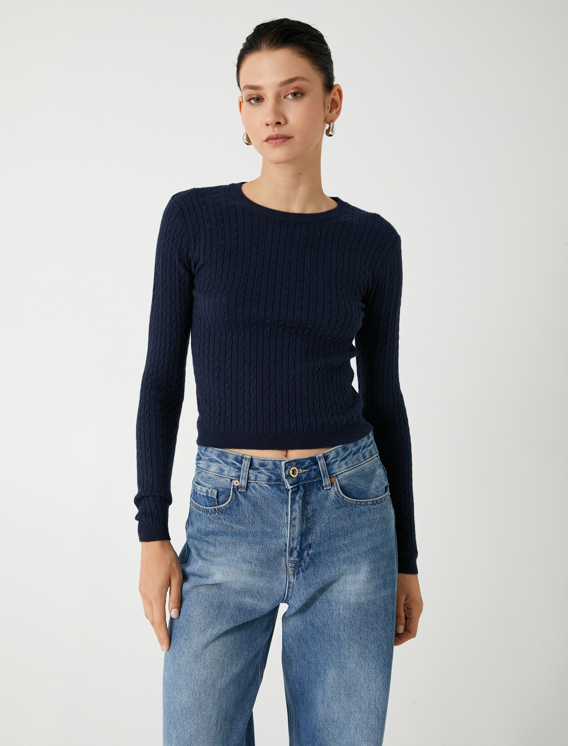   Bisiklet Yaka Uzun Kollu Saç Örgü Desenli Triko Kazak