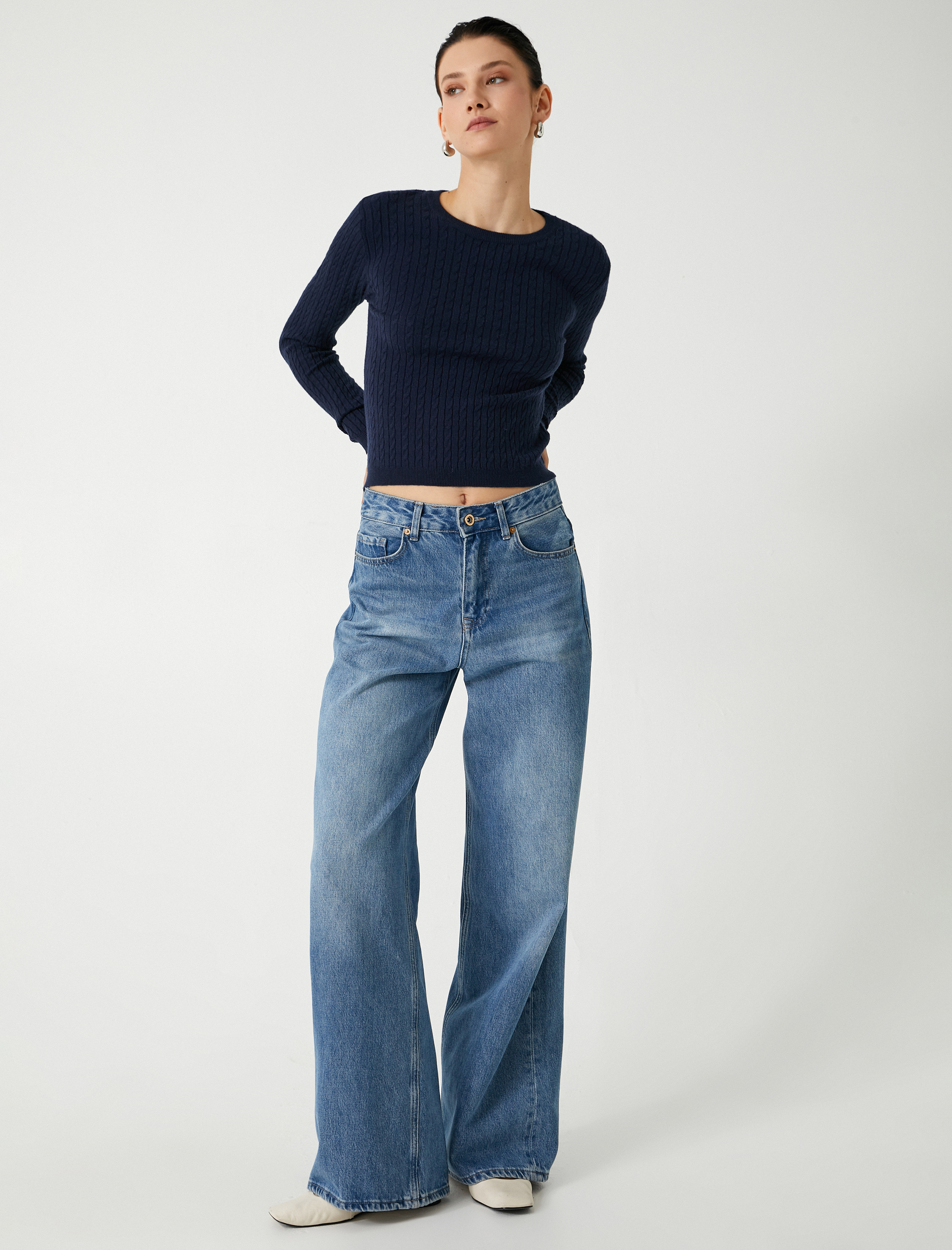   Bisiklet Yaka Uzun Kollu Saç Örgü Desenli Triko Kazak