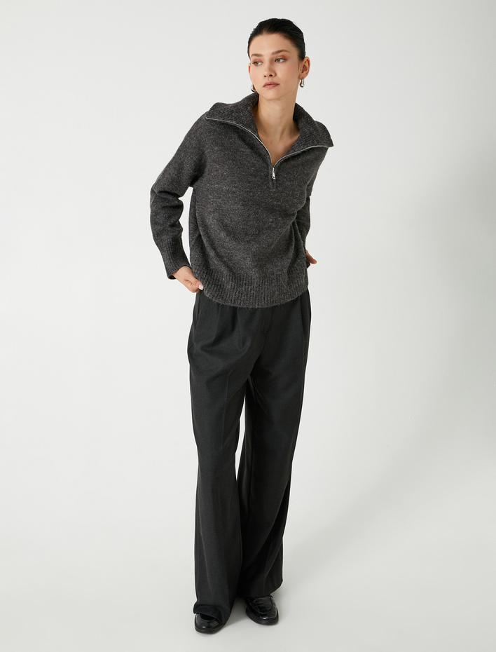  Uzun Kollu Dik Yaka Yarım Fermuarlı Triko Kazak