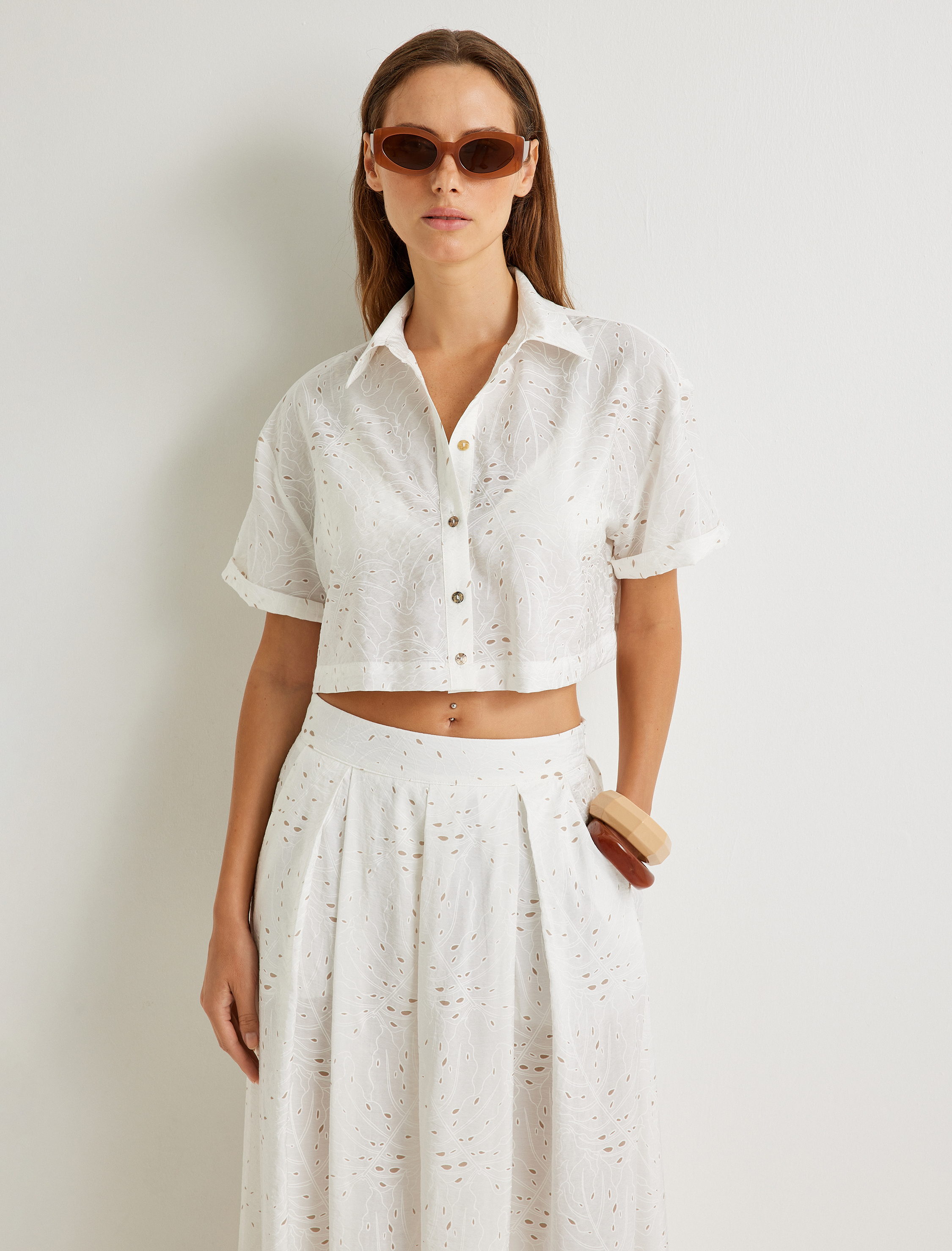   Koton X Şahika Ercümen - Fisto Crop Oversize Gömlek Kısa Kollu Viskon