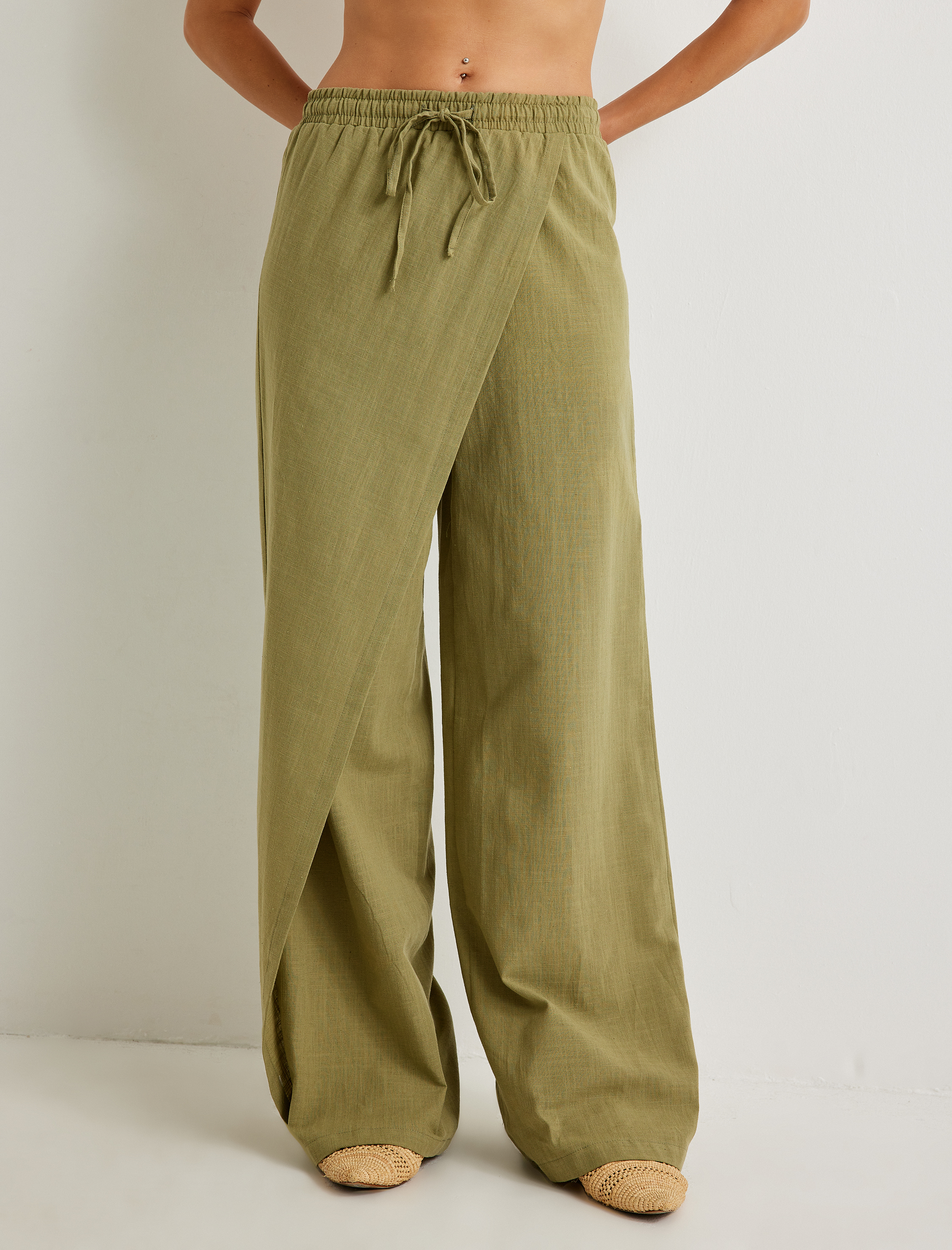   Koton X Şahika Ercümen - Keten Karışımlı Pantolon Kruvaze Kapak Detaylı Bol Paça