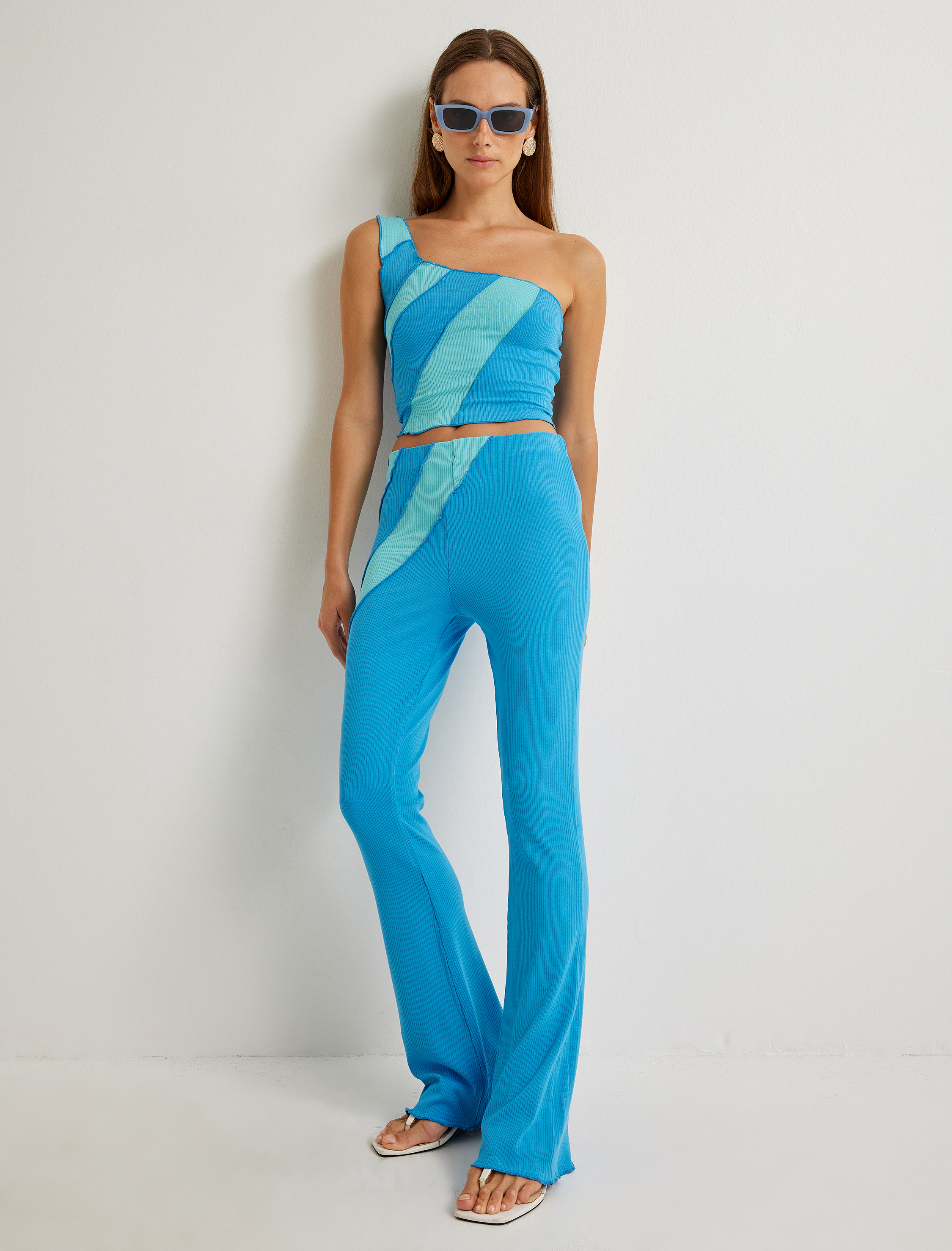 Koton X Şahika Ercümen - Crop Tek Omuz Üst Renk Kontrastlı Fitilli Viskon