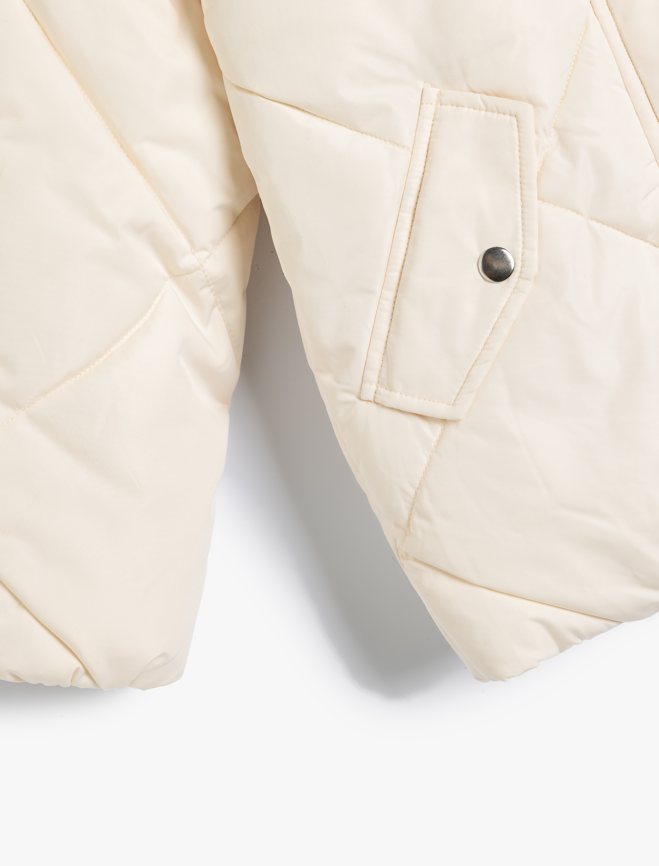 Kız Çocuk Şişme Mont Kapşonlu Çıtçıt Detaylı Kapitone