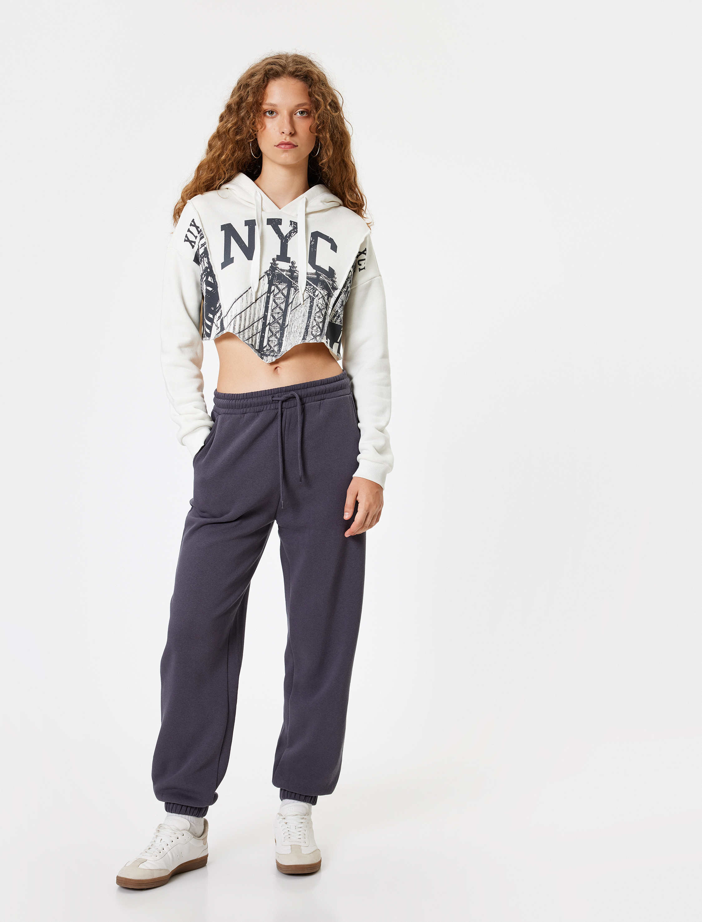   Şardonlu Jogger Eşofman Altı Beli Bağcıklı Cepli Standart Bel Rahat Kalıp