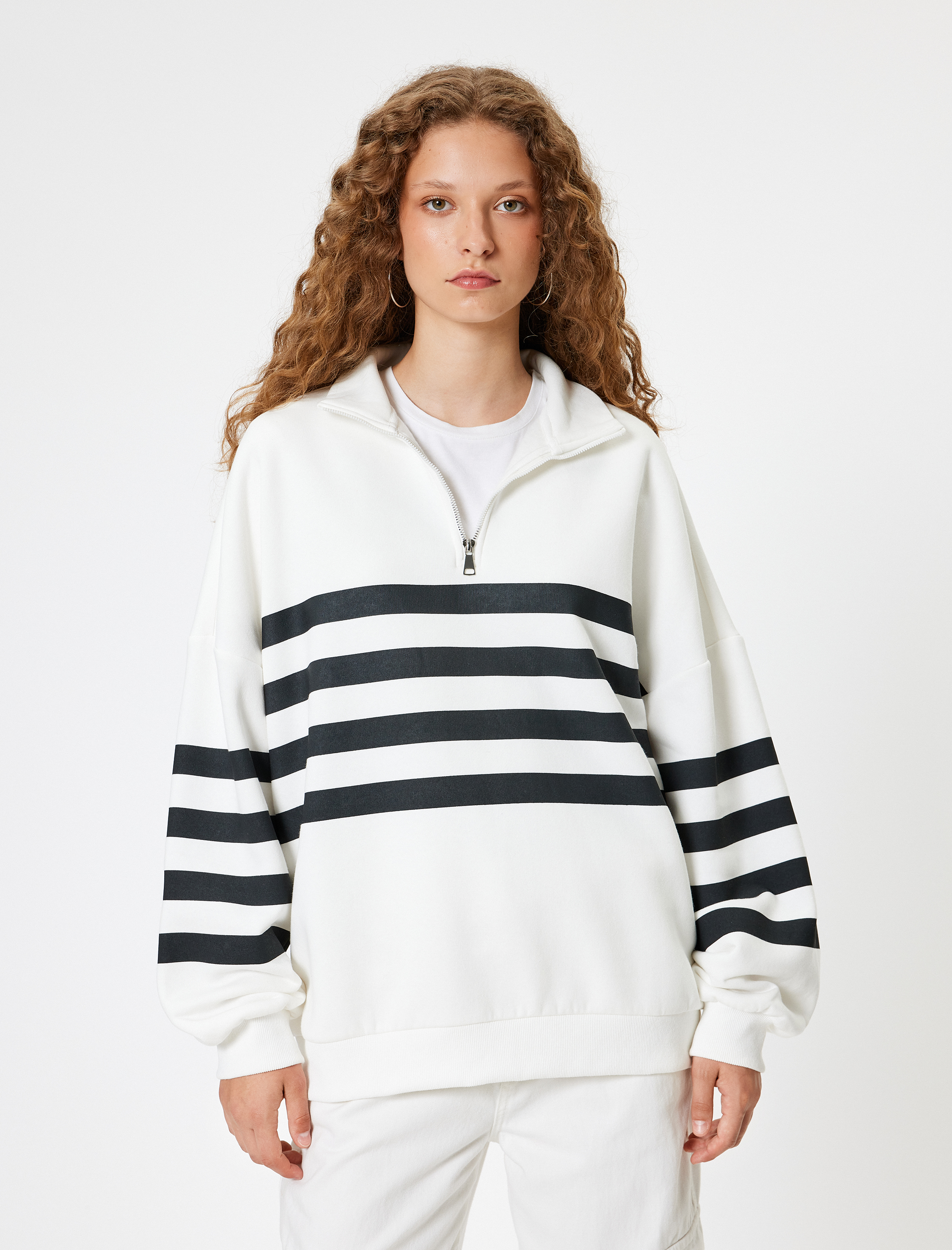   Oversize Sweatshirt Yarım Fermuarlı Şerit Detaylı Uzun Kollu Şardonlu
