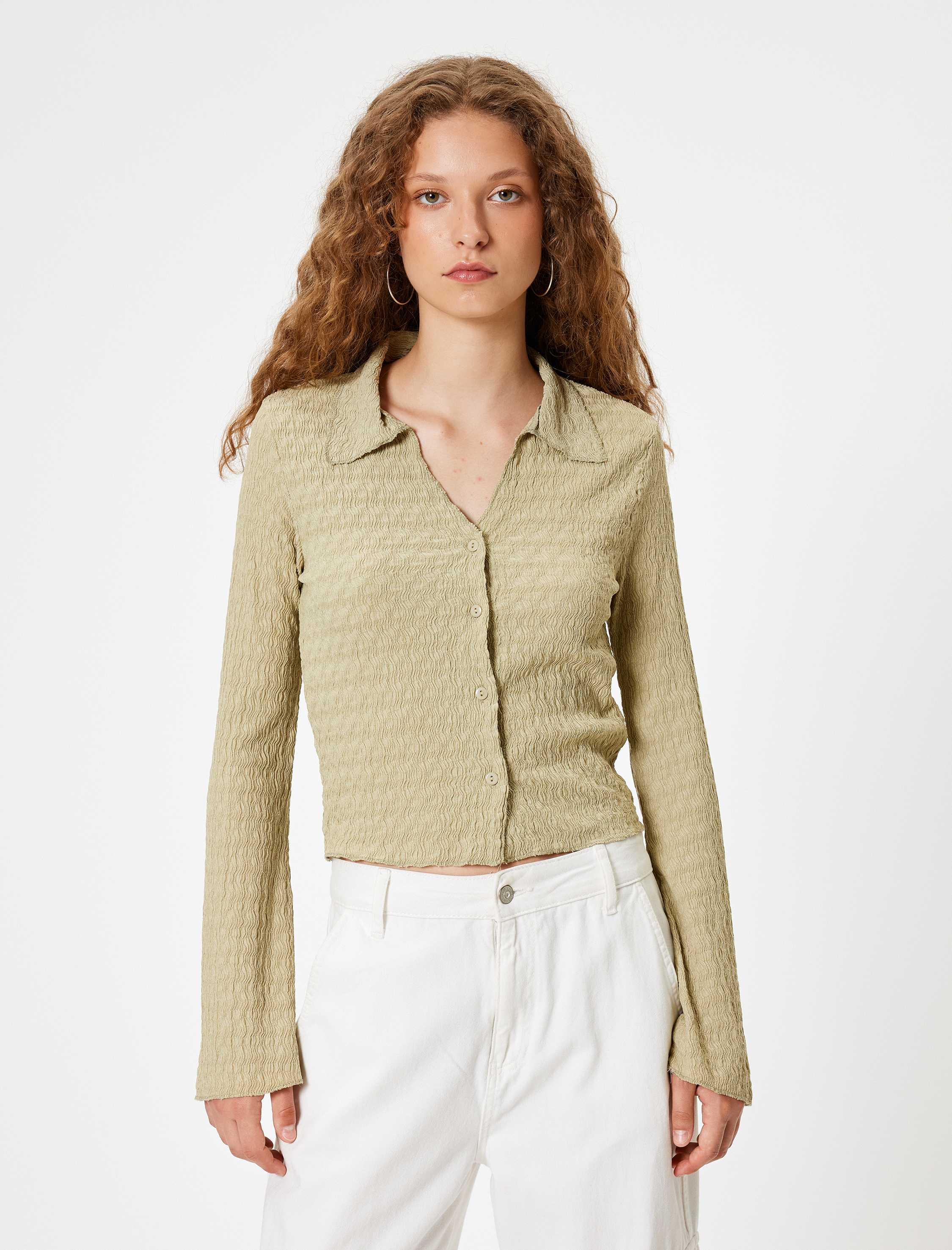   Uzun Kollu Dokulu Düğmeli Gömlek Yaka Tişört Bürümcük