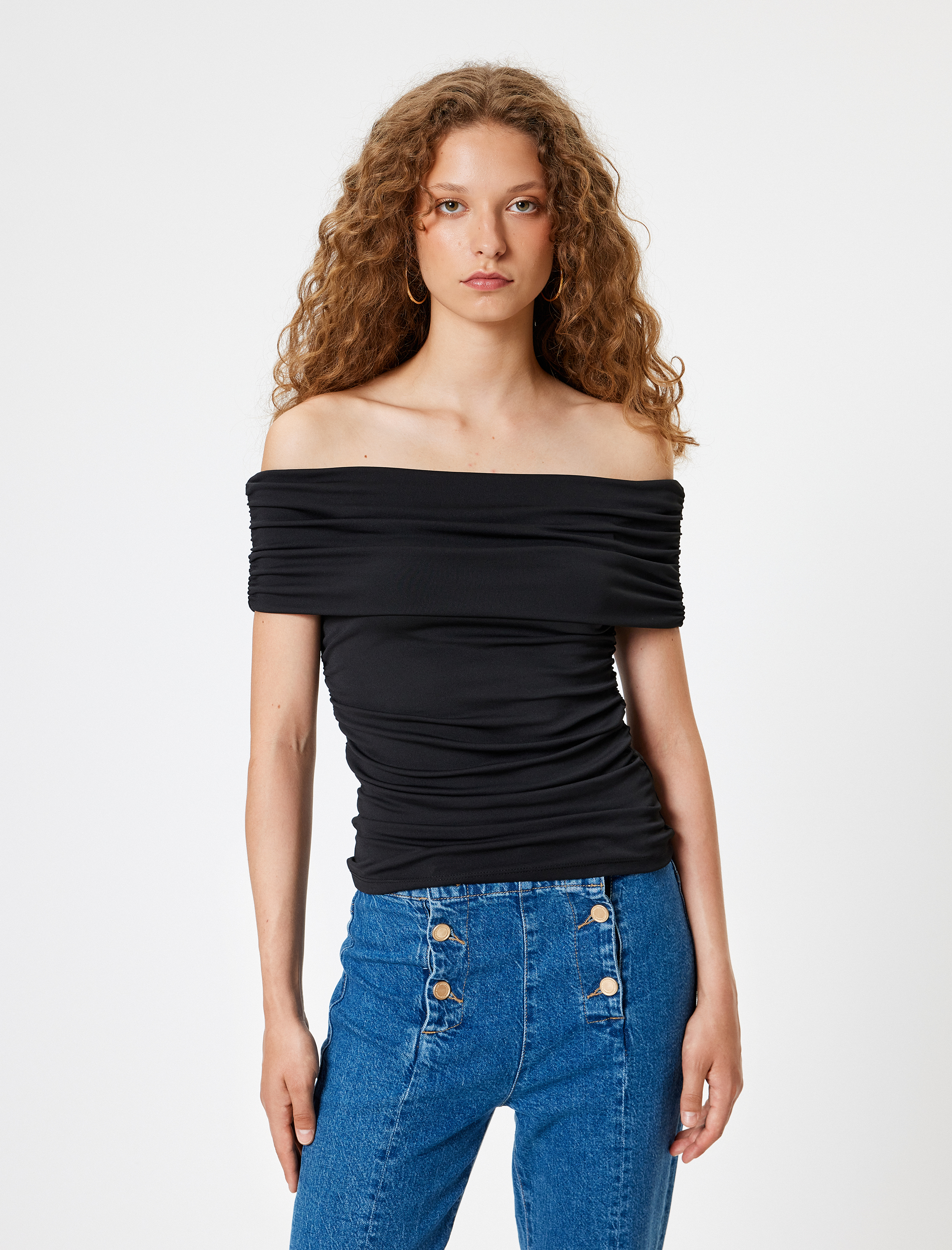   Madonna Yaka Omzu Açık Drapeli Kısa Kollu Slim Fit Tişört