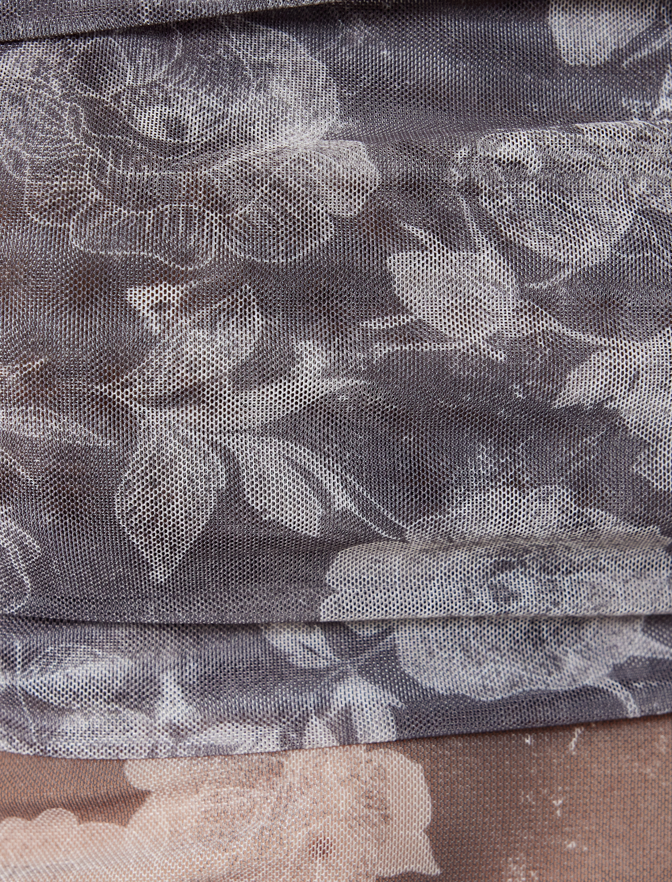   Transparan Bluz Omzu Açık Madonna Yaka Uzun Kollu Çiçek Desenli