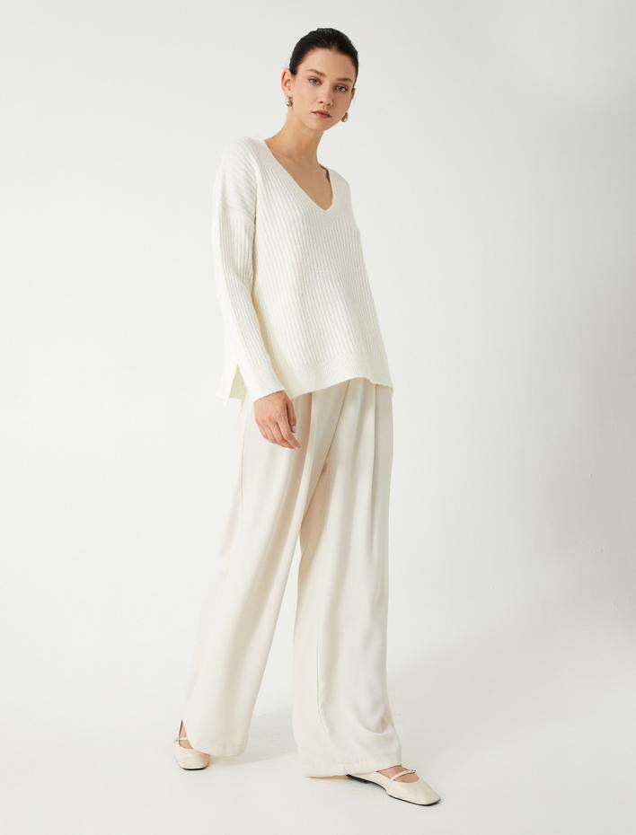  Yumuşak Dokulu Uzun Kollu Basic V Yaka Oversize Triko Kazak