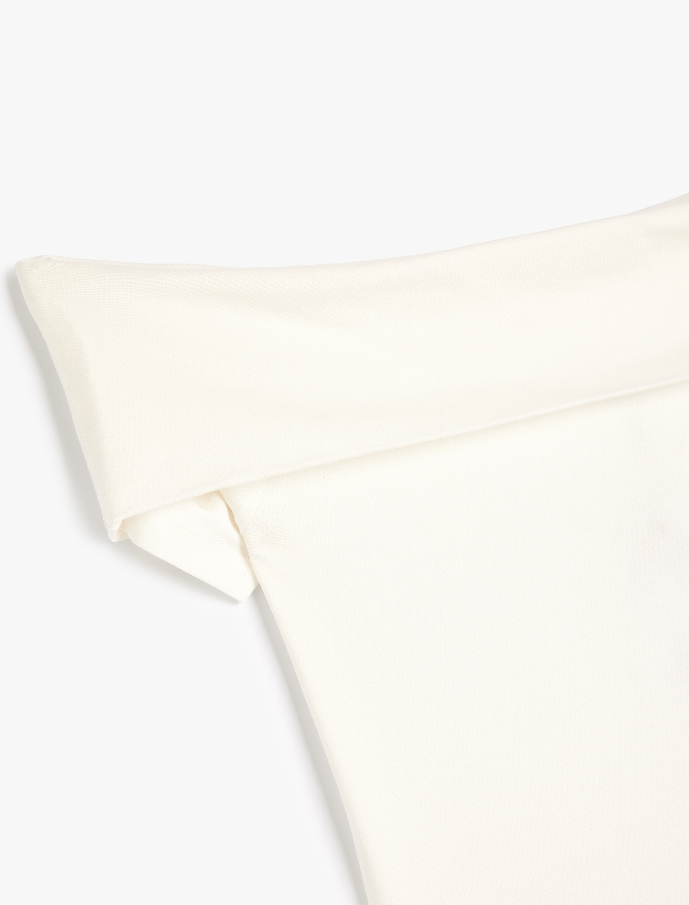   Crop Madonna Yaka Omzu Açık Body Pamuklu