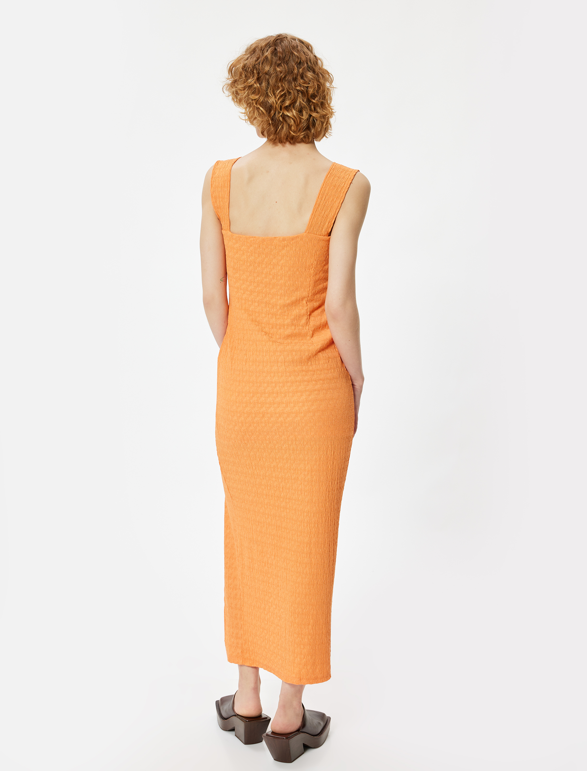   Askılı Kalem Elbise Astarlı Kalp Yaka Önden Bağlama Detaylı Yırtmaçlı Fiyonk Detaylı Bürümcük