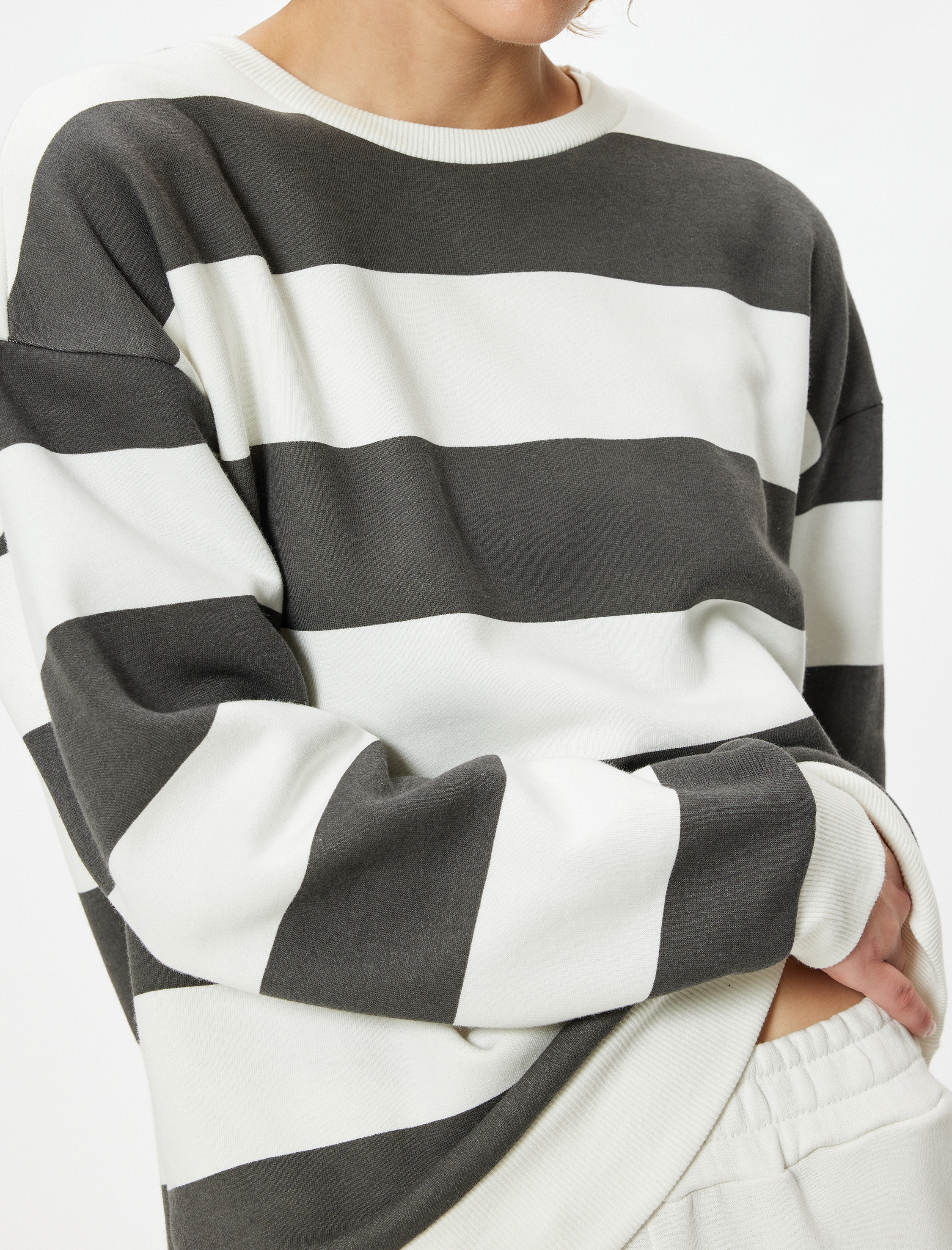   Şardonlu Oversize Sweatshirt Bisiklet Yaka Uzun Kollu Renk Bloklu