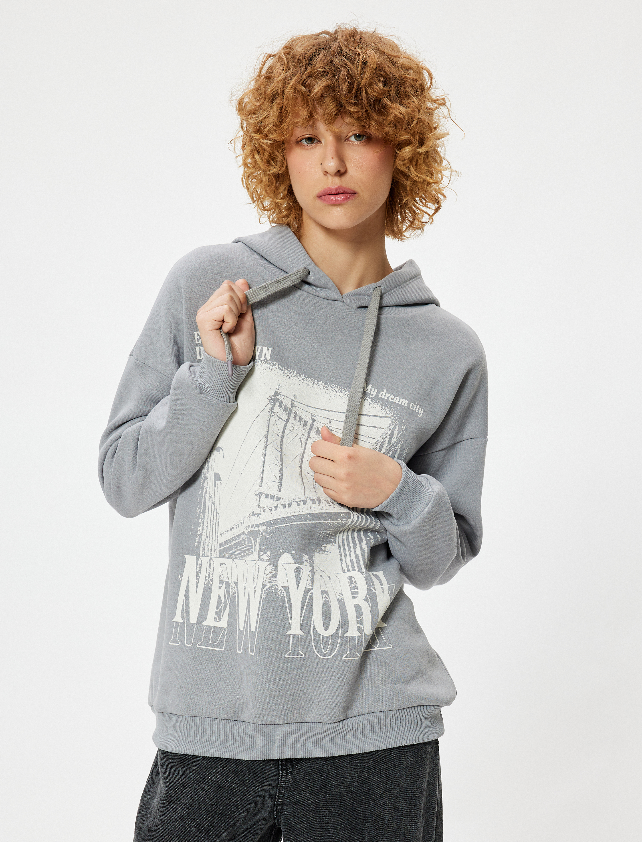   Şardonlu Oversize Kapüşonlu Sweatshirt Slogan Baskılı Uzun Kollu