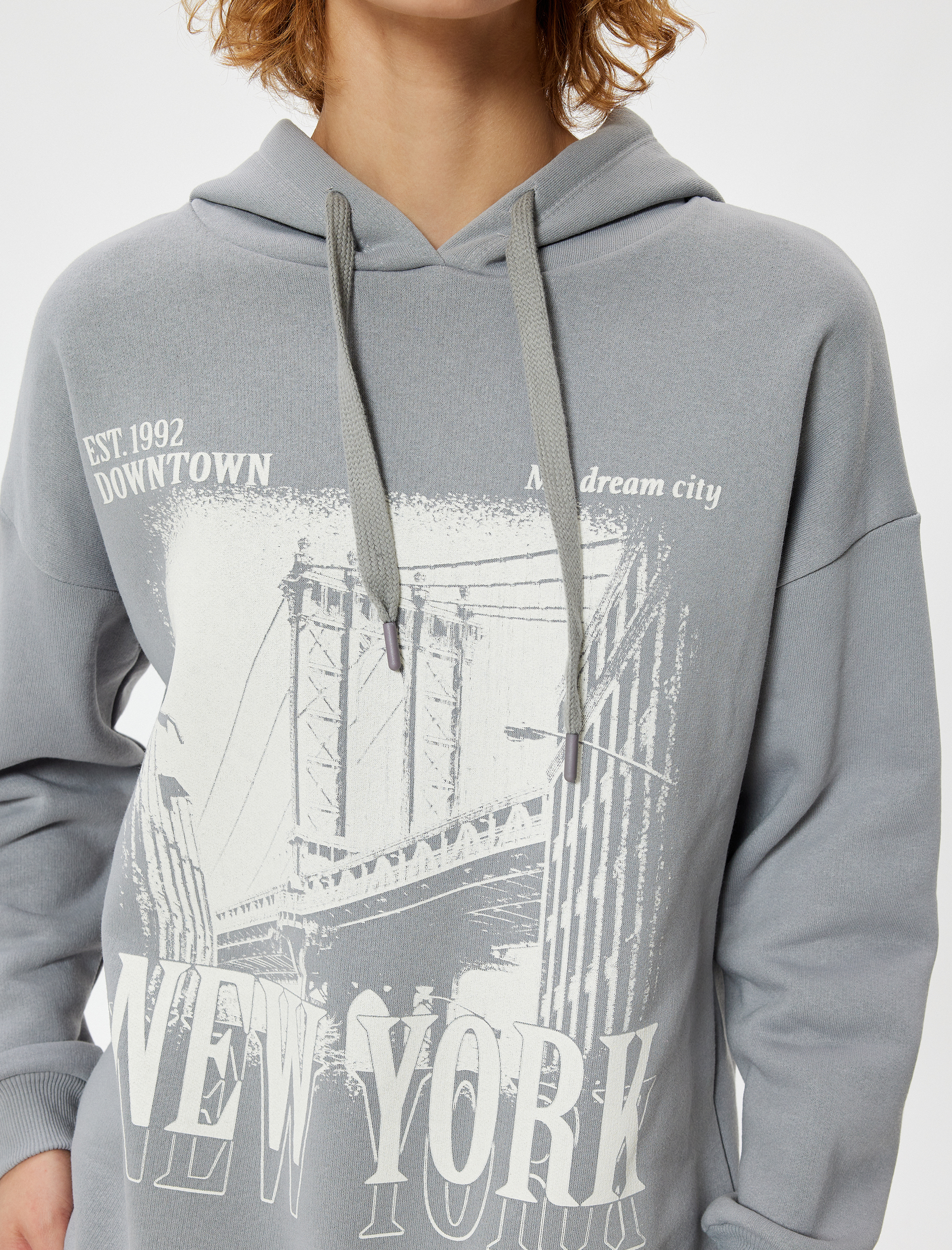   Şardonlu Oversize Kapüşonlu Sweatshirt Slogan Baskılı Uzun Kollu