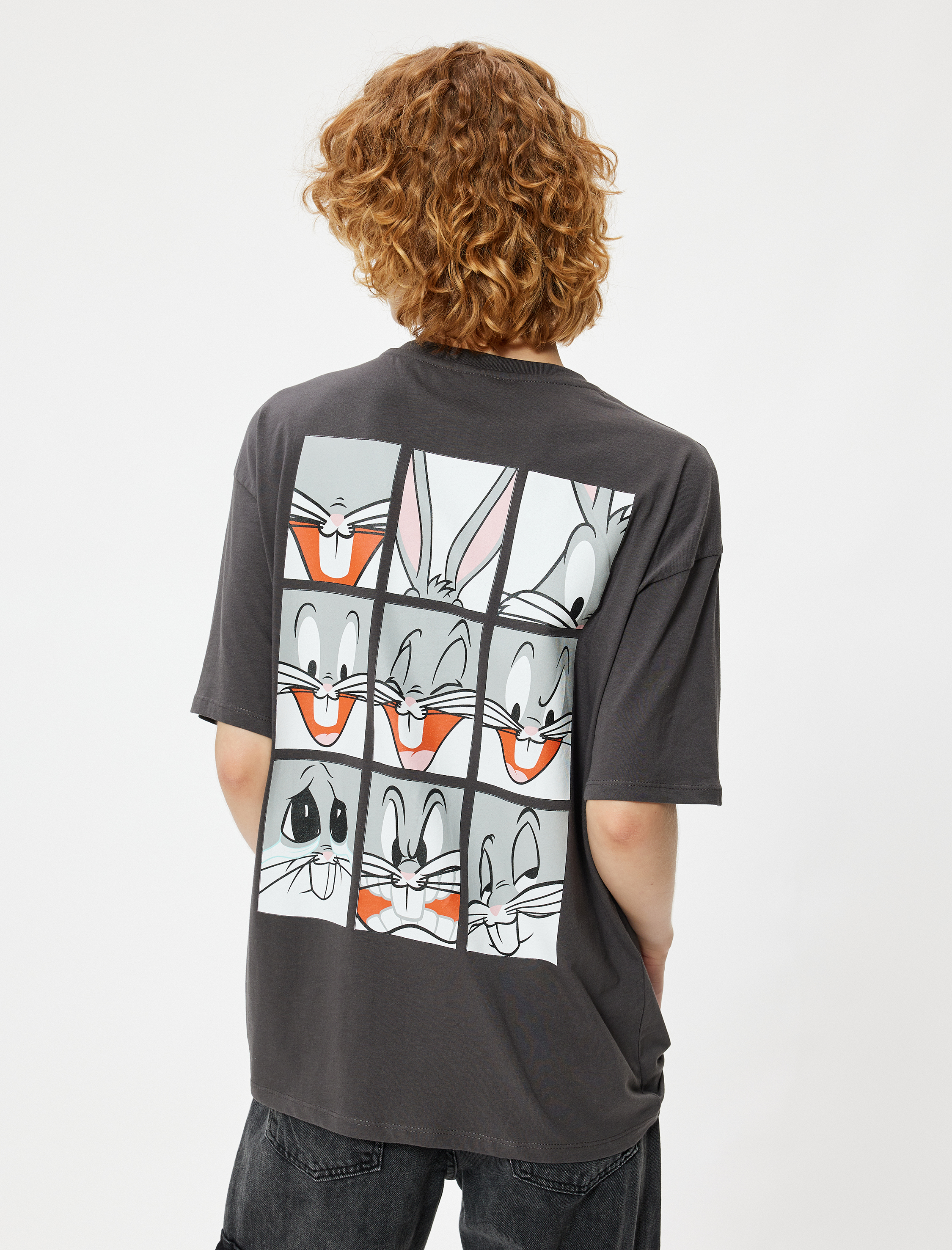   Bugs Bunny Oversize Tişört Arkası Baskılı Bisiklet Yaka Kısa Kollu Lisanslı