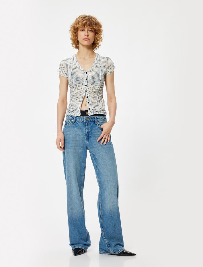  Puantiyeli Transparan Bebe Yaka Düğmeli Kısa Kollu Bluz