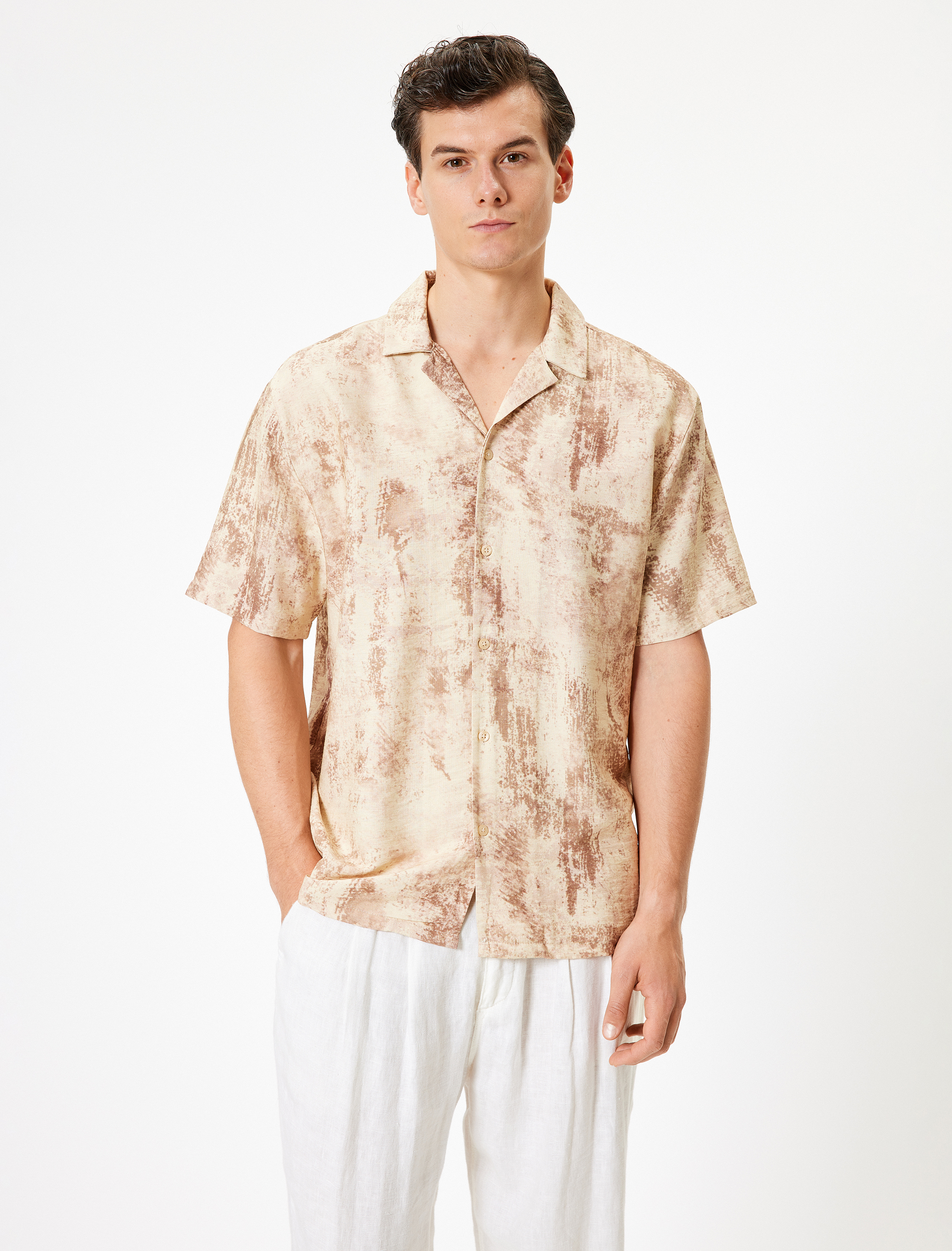   Desenli Gömlek Kısa Kollu Düğmeli Devrik Yaka Regular Fit