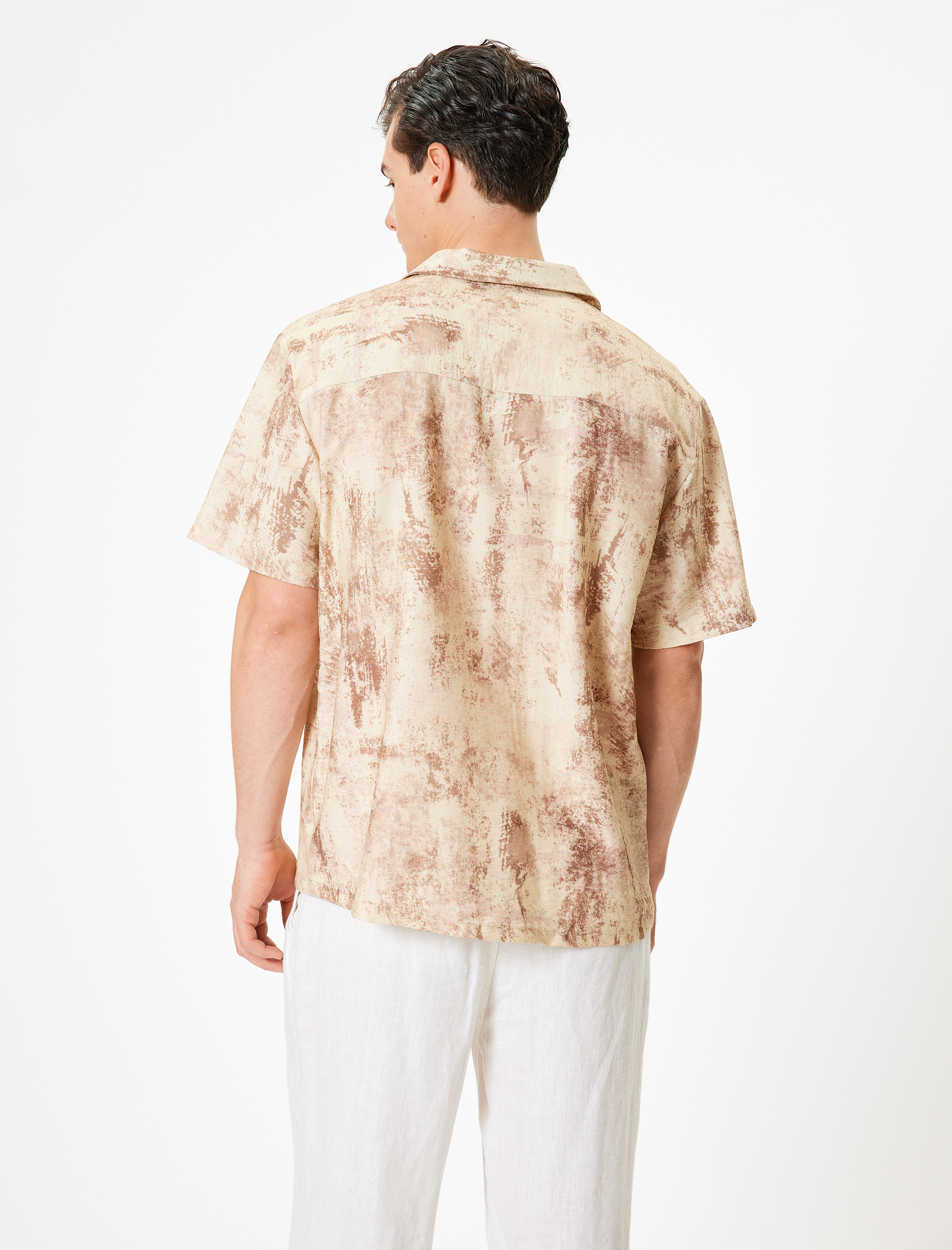   Desenli Gömlek Kısa Kollu Düğmeli Devrik Yaka Regular Fit