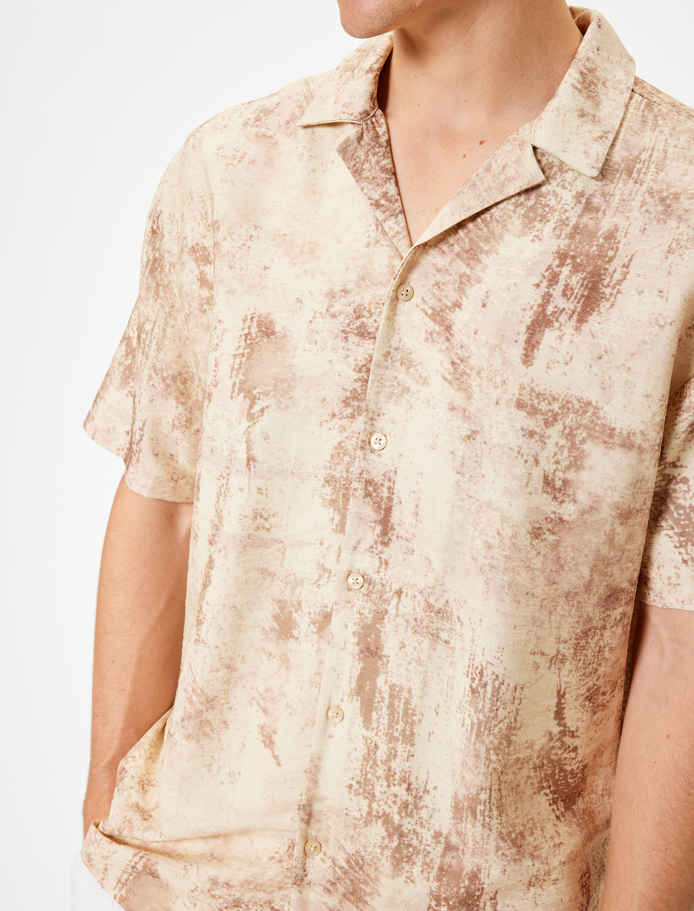   Desenli Gömlek Kısa Kollu Düğmeli Devrik Yaka Regular Fit