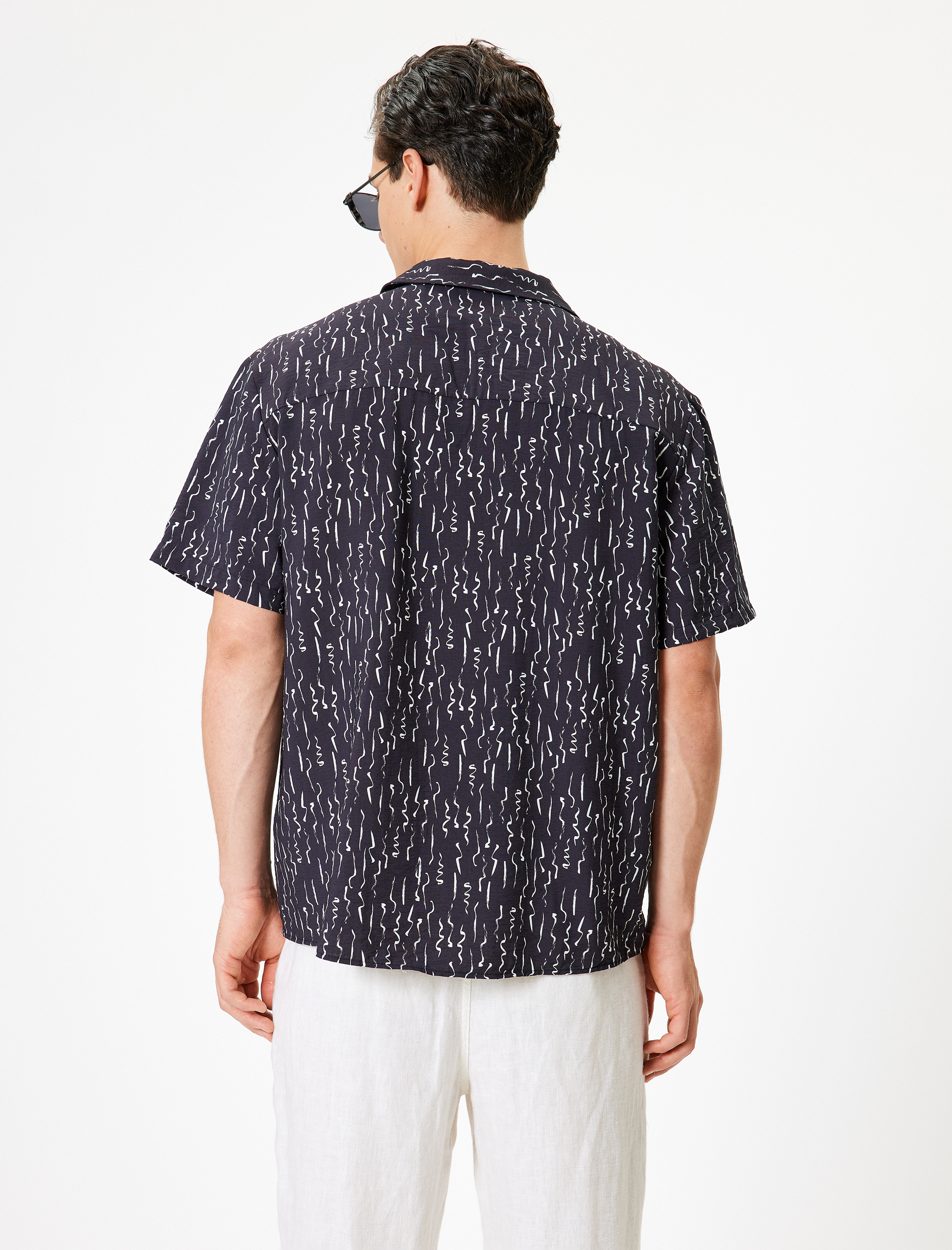   Desenli Gömlek Kısa Kollu Düğmeli Regular Fit