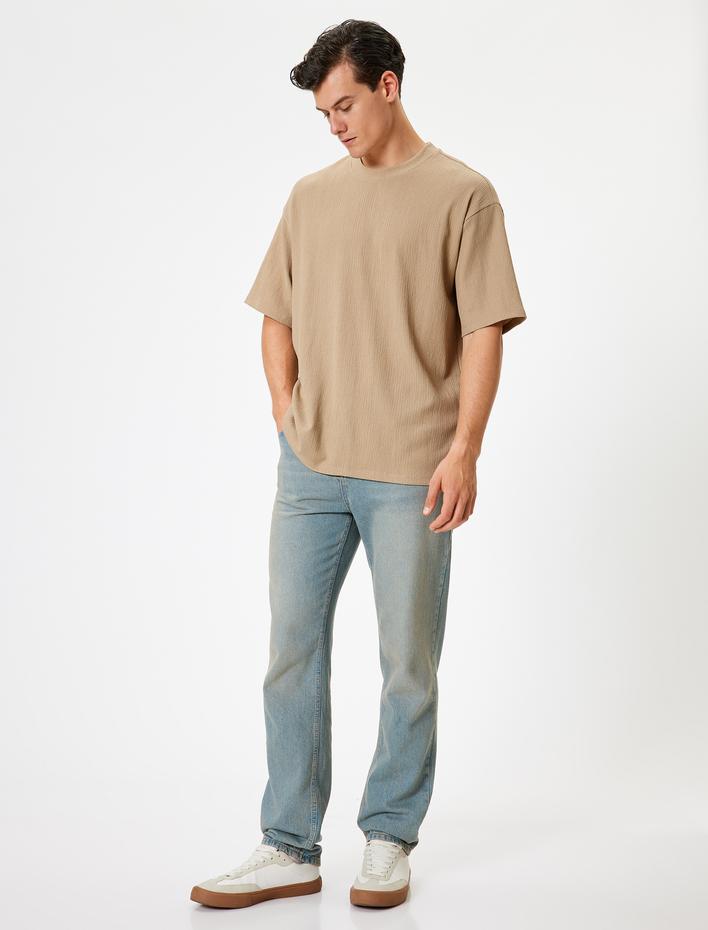  Oversize Dokulu Bisiklet Yaka Kısa Kollu Tişört