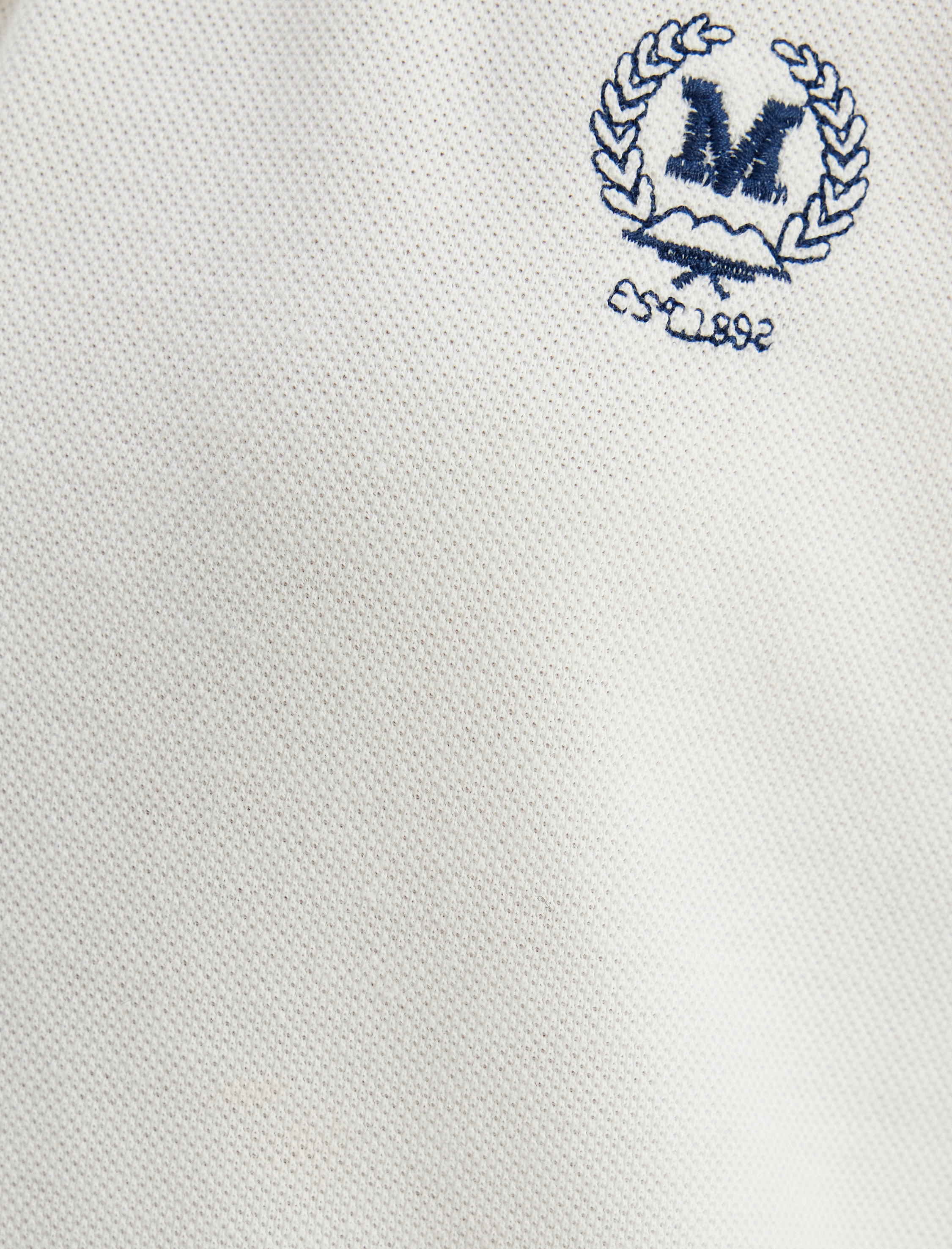   Polo Yaka Tişört Nakış Detaylı Şeritli