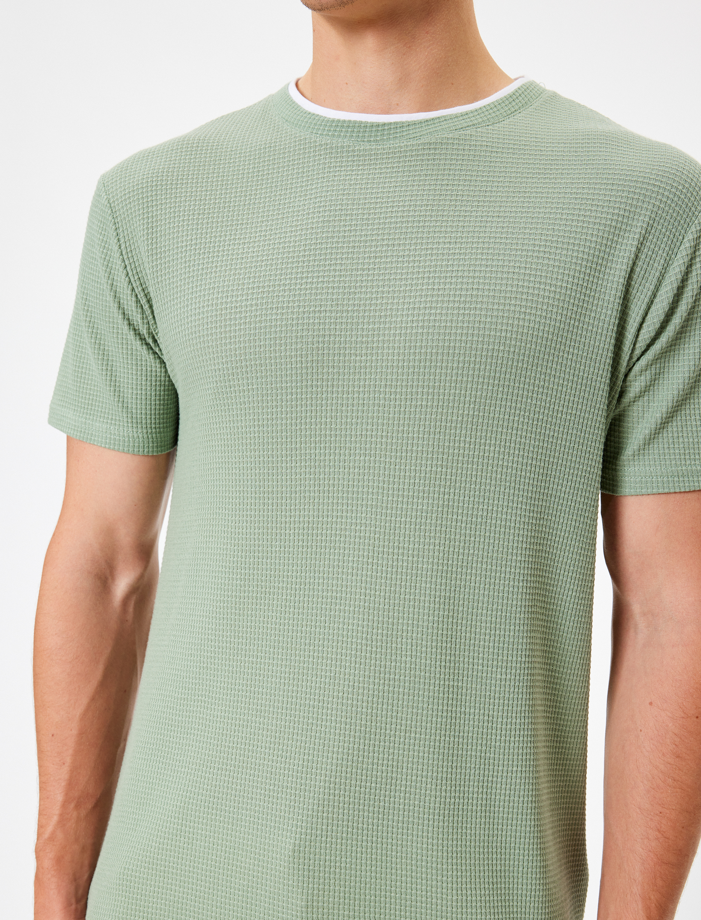   Kısa Kollu Pamuk Karışımlı Bisiklet Yaka Dokulu Slim Fit Tişört