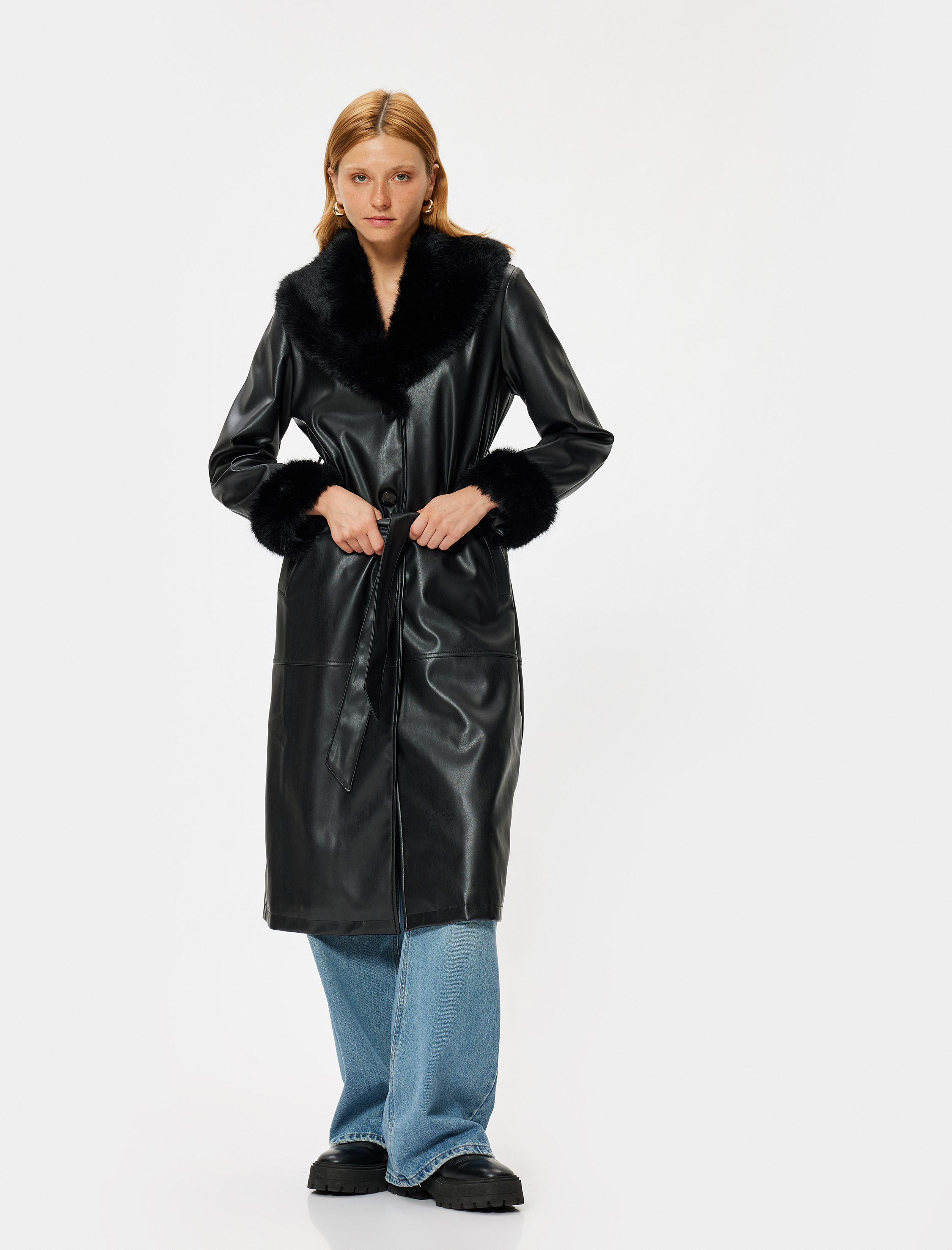   Cepli Kemerli Yakası Suni Kürk Detaylı Suni Deri Uzun Trençkot