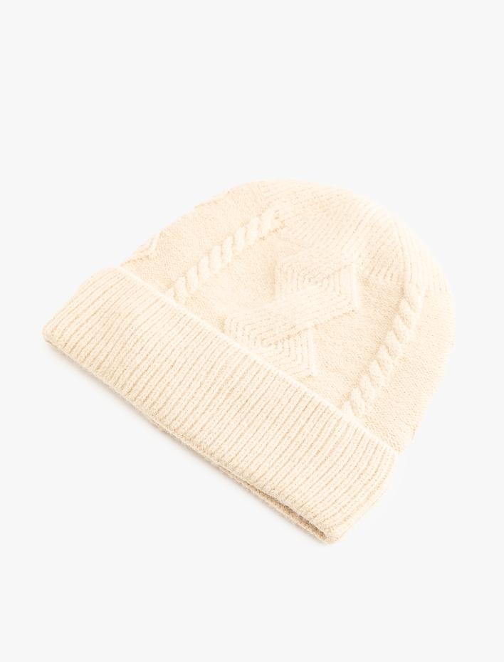 Kadın Örgü Bere Dokulu Katlama Detaylı