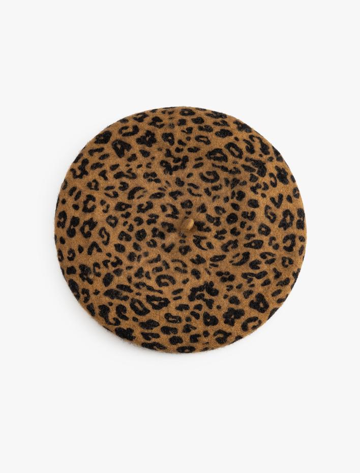Kadın Ressam Şapka Leopar Desenli