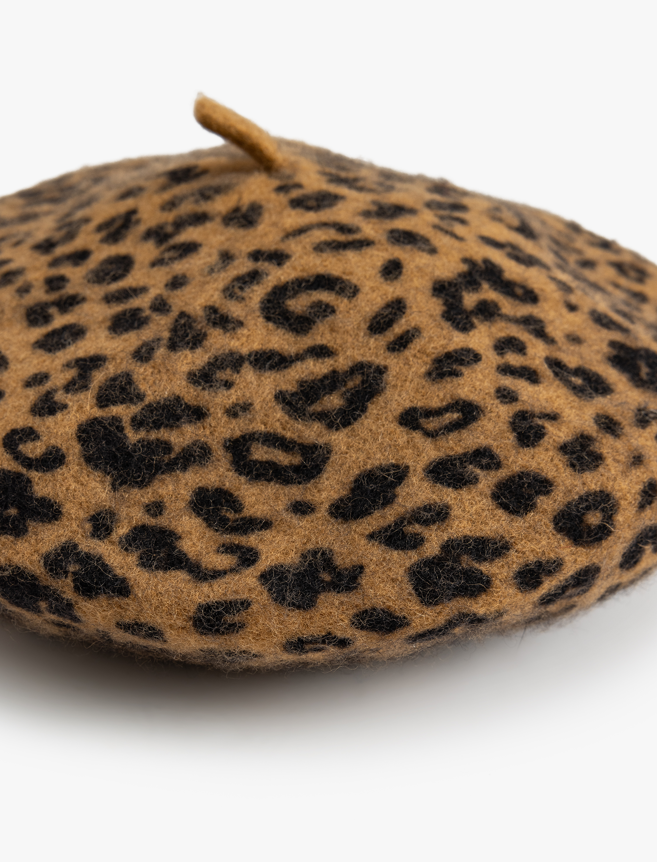 Kadın Ressam Şapka Leopar Desenli