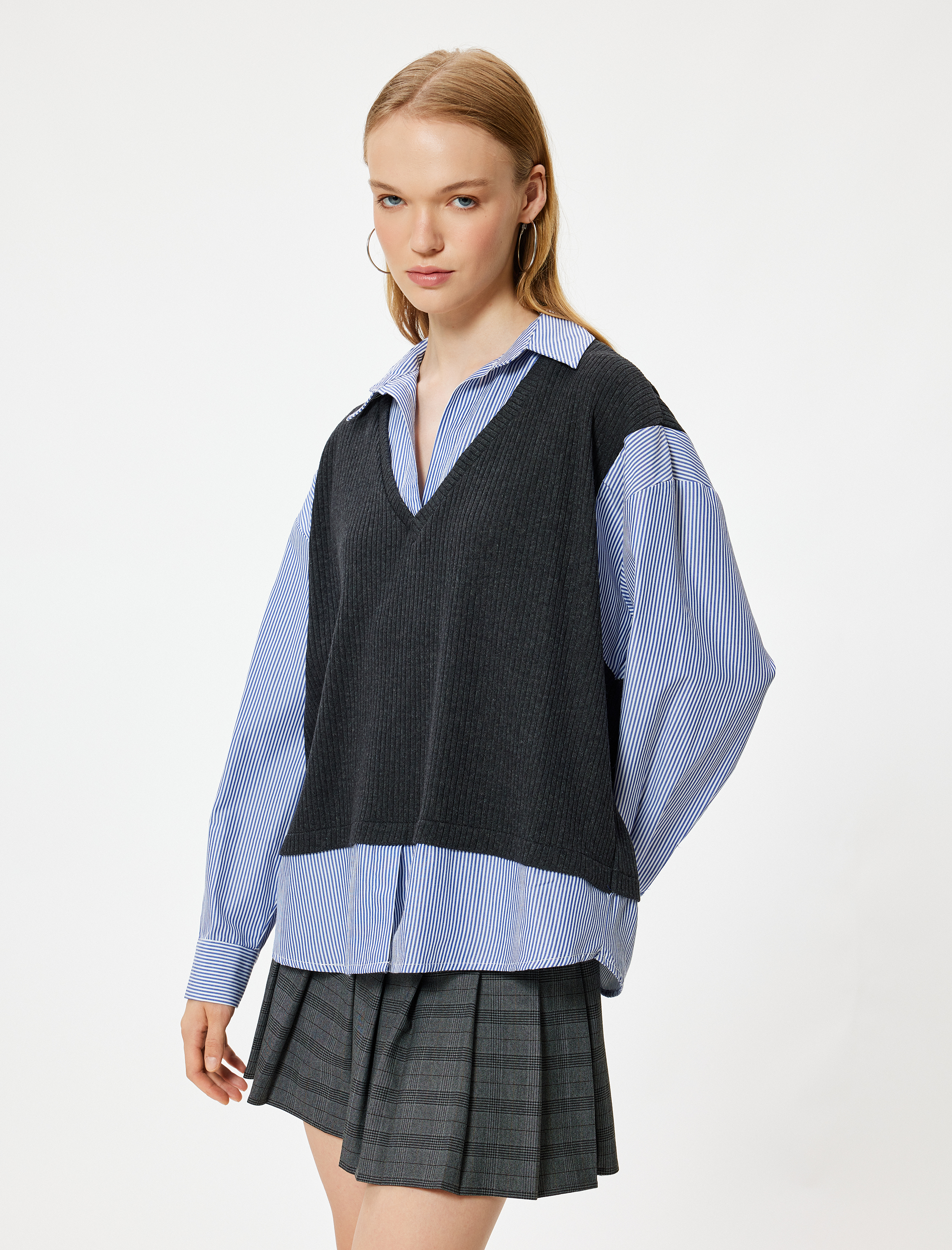 Triko Kumaş Detaylı Uzun Kollu Klasik Yaka Gömlek