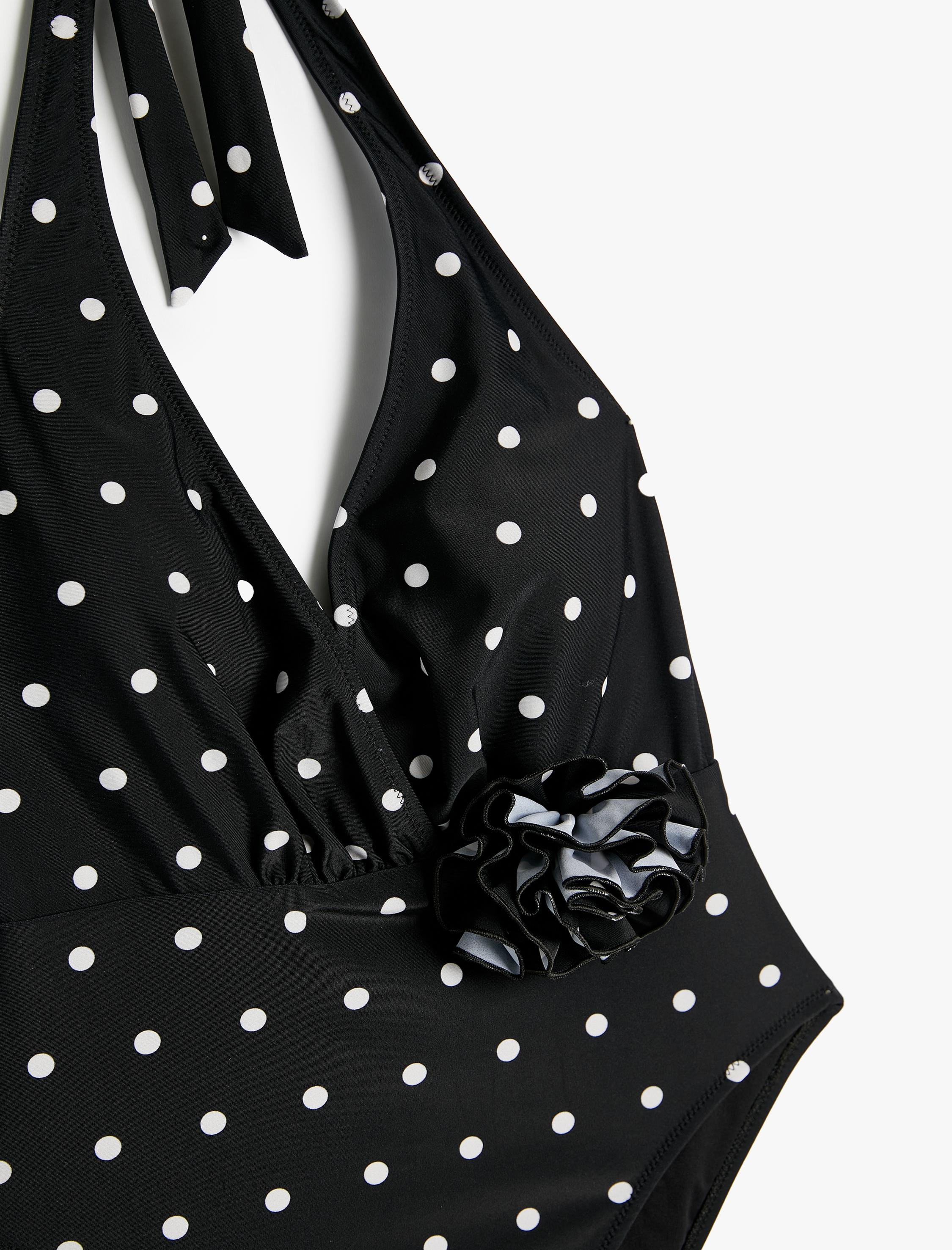   Puantiyeli Halter Yaka Mayo Gül Aplike Detaylı