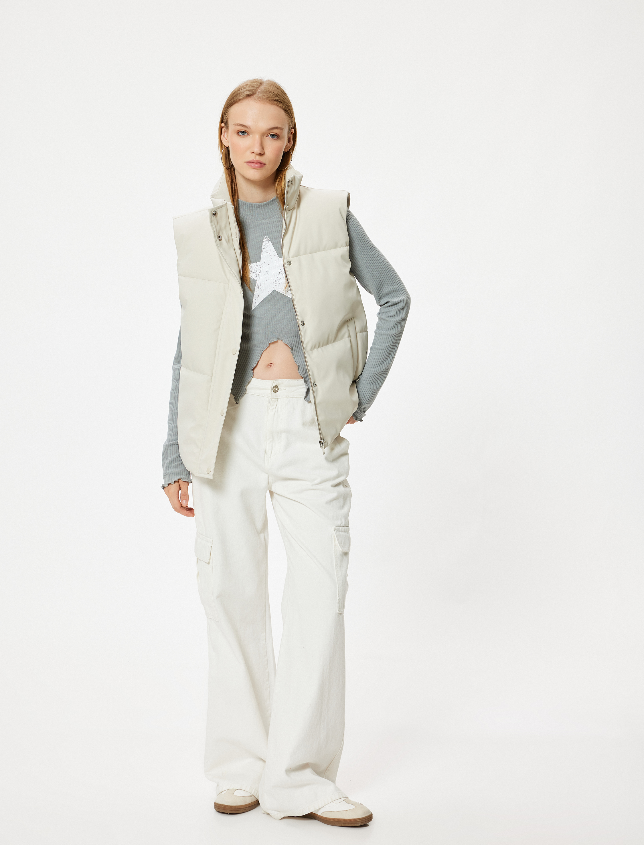 Fermuarlı Dik Yaka Düğmeli Cep Detaylı Kapitone Şişme Yelek