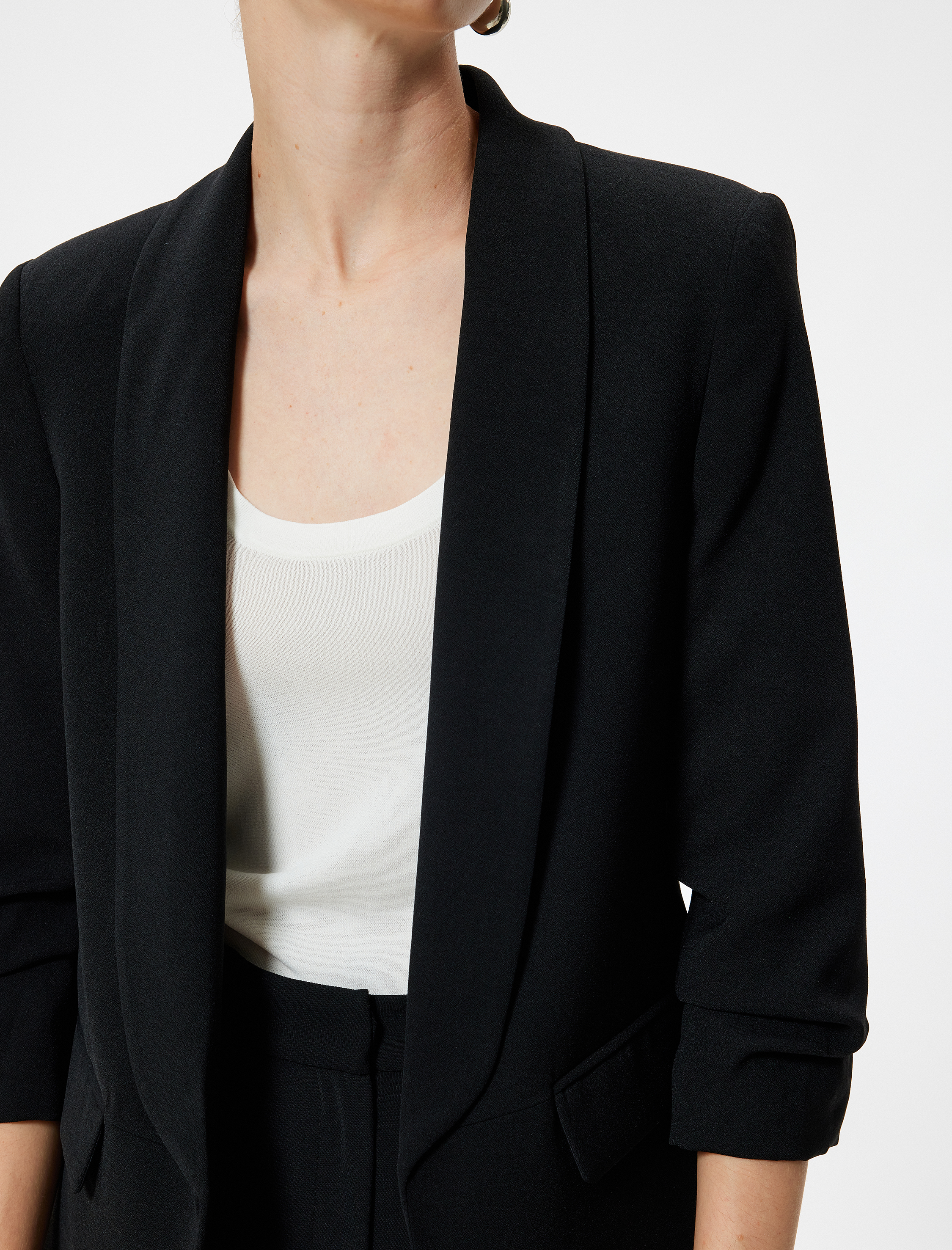 Siyah Kadın Kapaklı Cep Detaylı 3/4 Kol Kruvaze Blazer Ceket Siyah Kadın Kapaklı Cep Detaylı 3/4 Kol Kruvaze Blazer Ceket