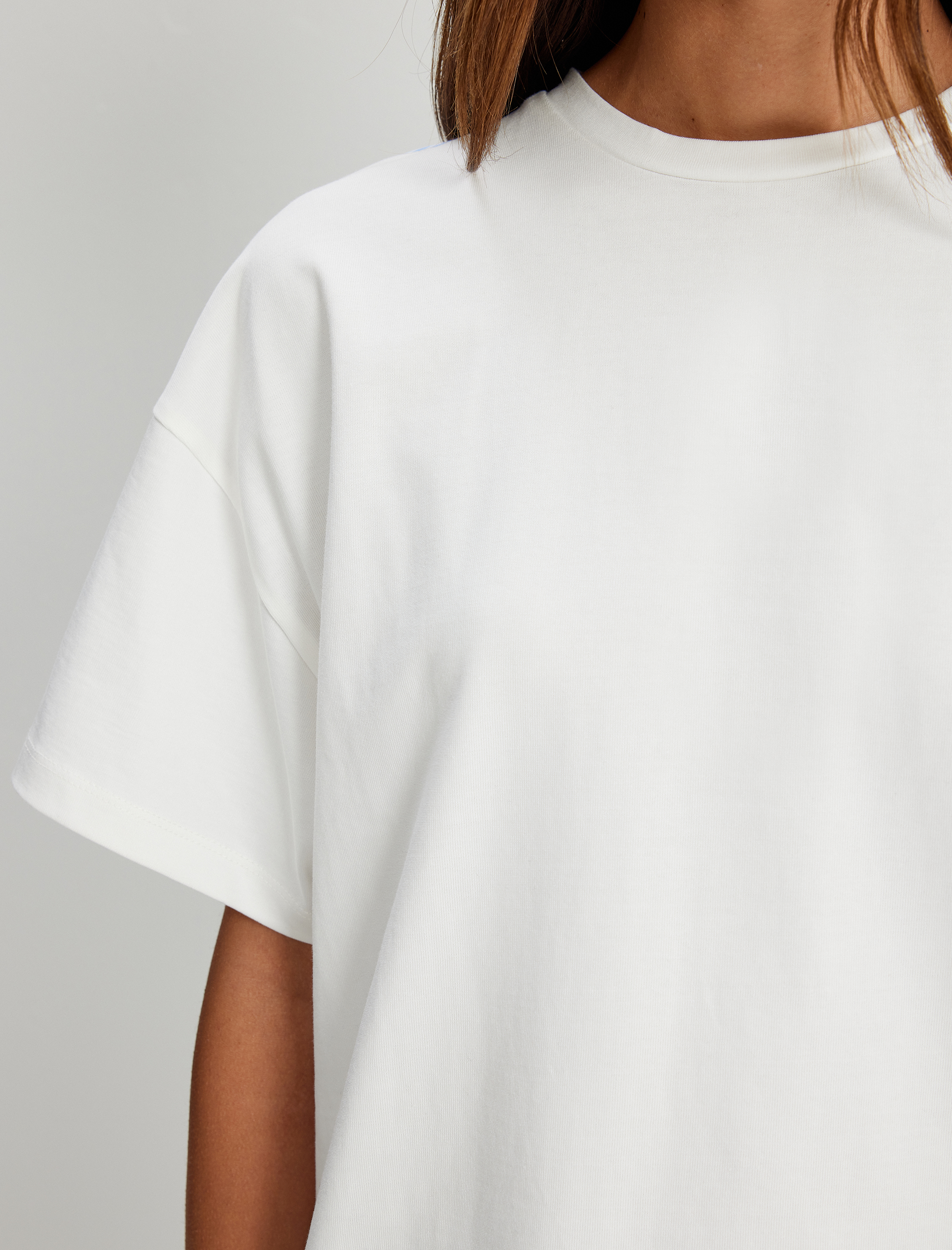   Kısa Kollu Tişört Bisiklet Yaka Sırtı Gömlek Görünümlü Pamuklu