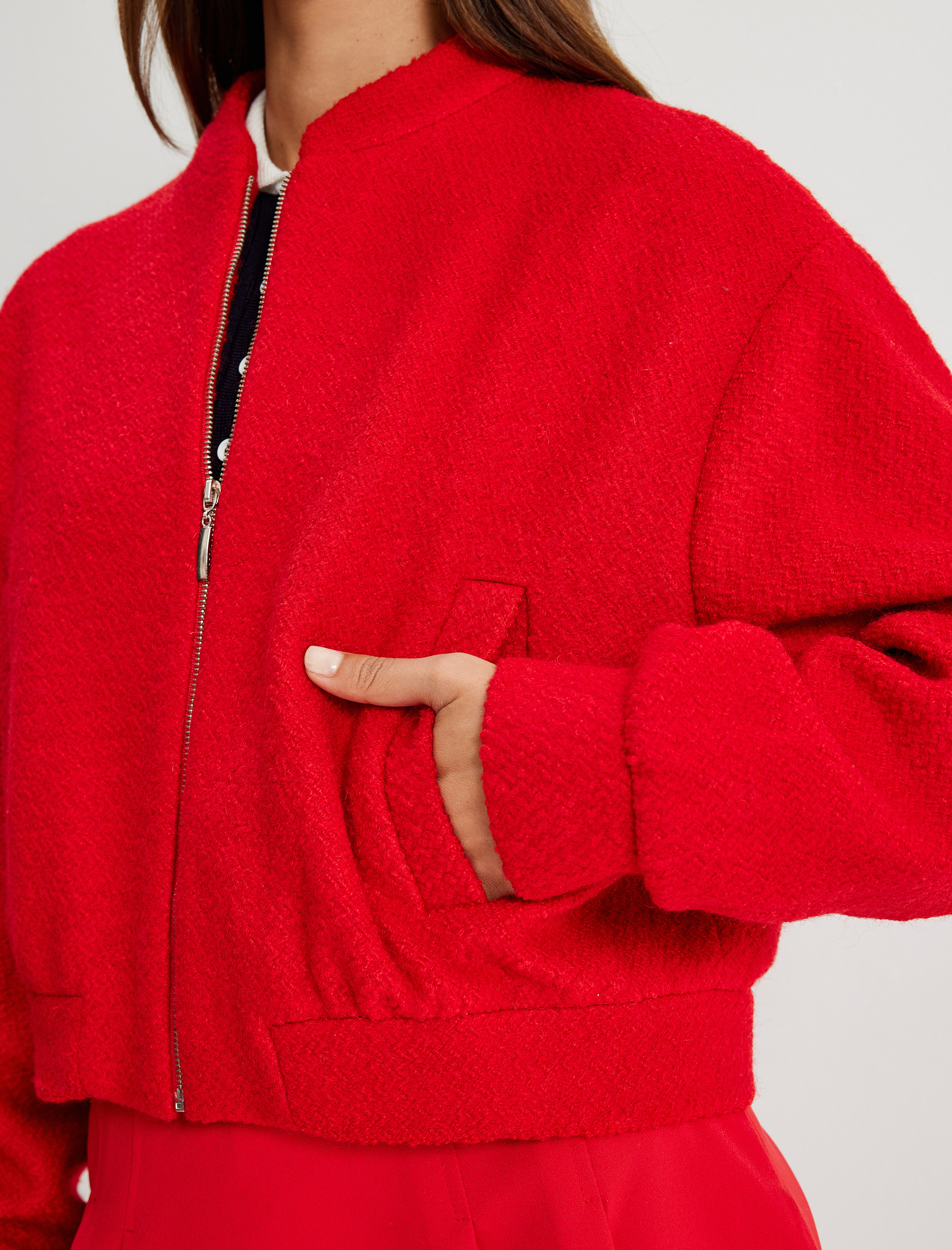 Dokulu Yuvarlak Yaka Fermuarlı Kolej Crop Bomber Ceket