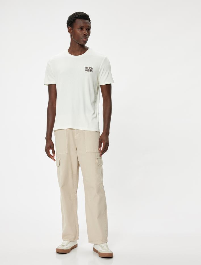  İşlemeli Kısa Kollu Bisiklet Yaka Kaşkorse Pamuklu Slim Fit Tişört