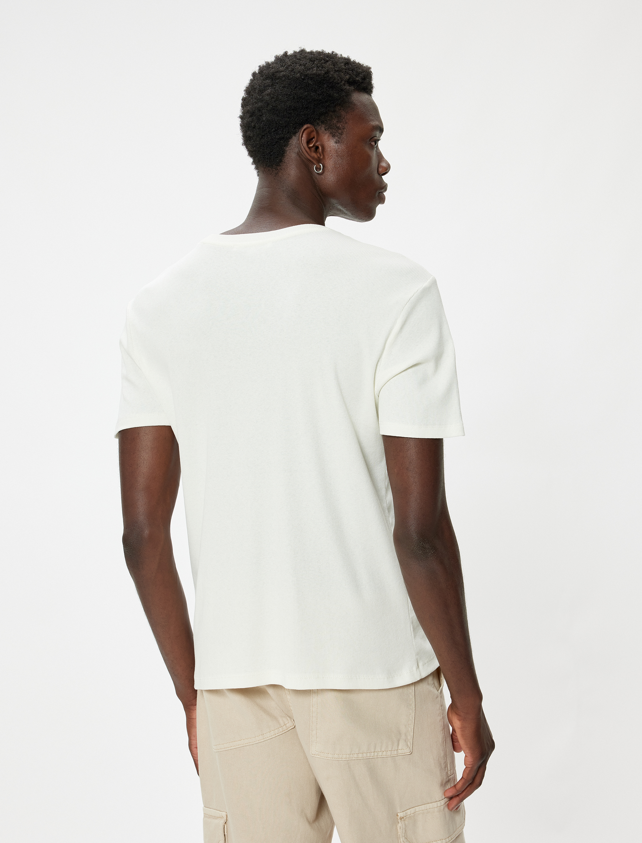   İşlemeli Kısa Kollu Bisiklet Yaka Kaşkorse Pamuklu Slim Fit Tişört